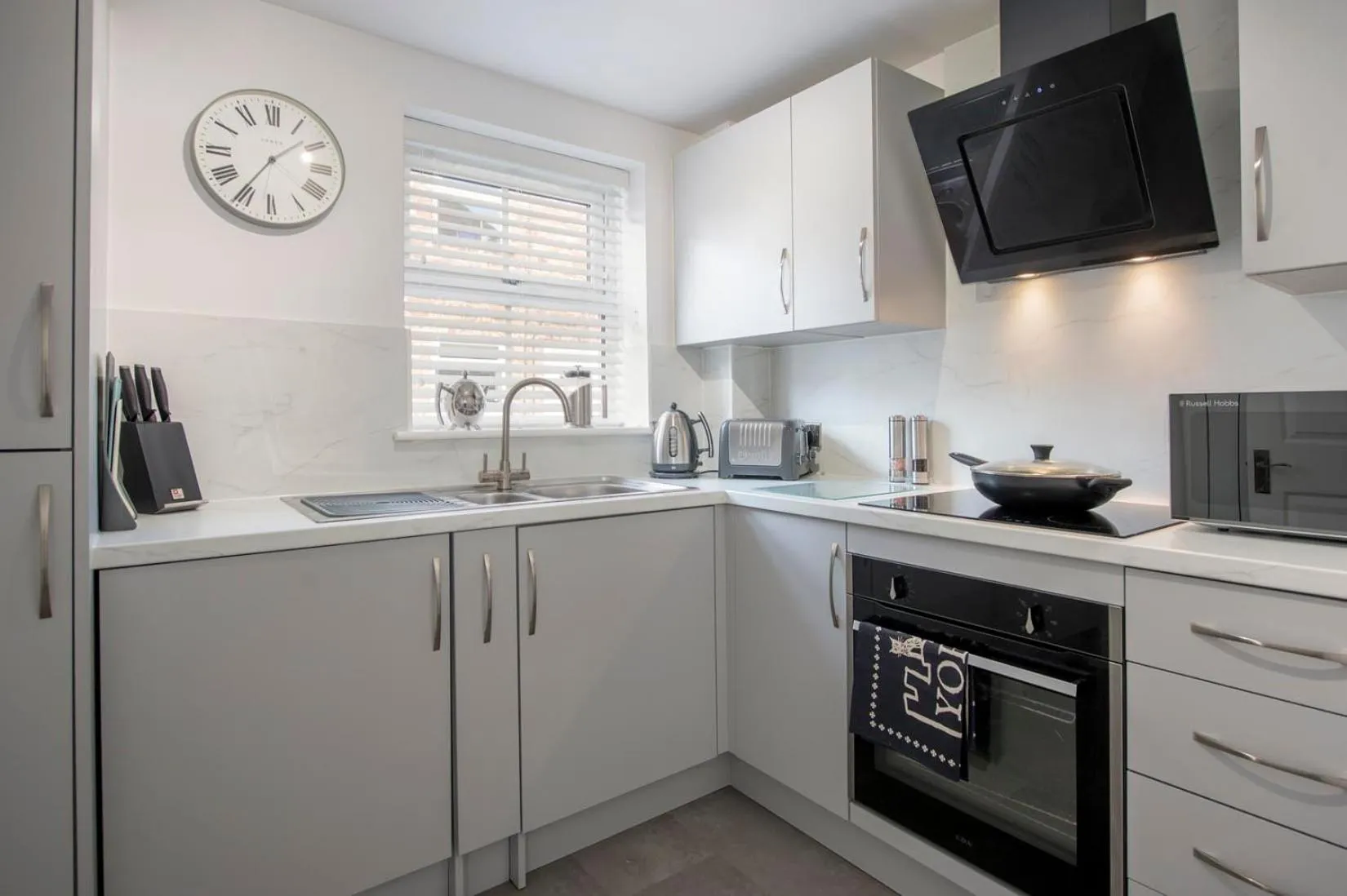 Kitchen or kitchenette in Penleys Apartment