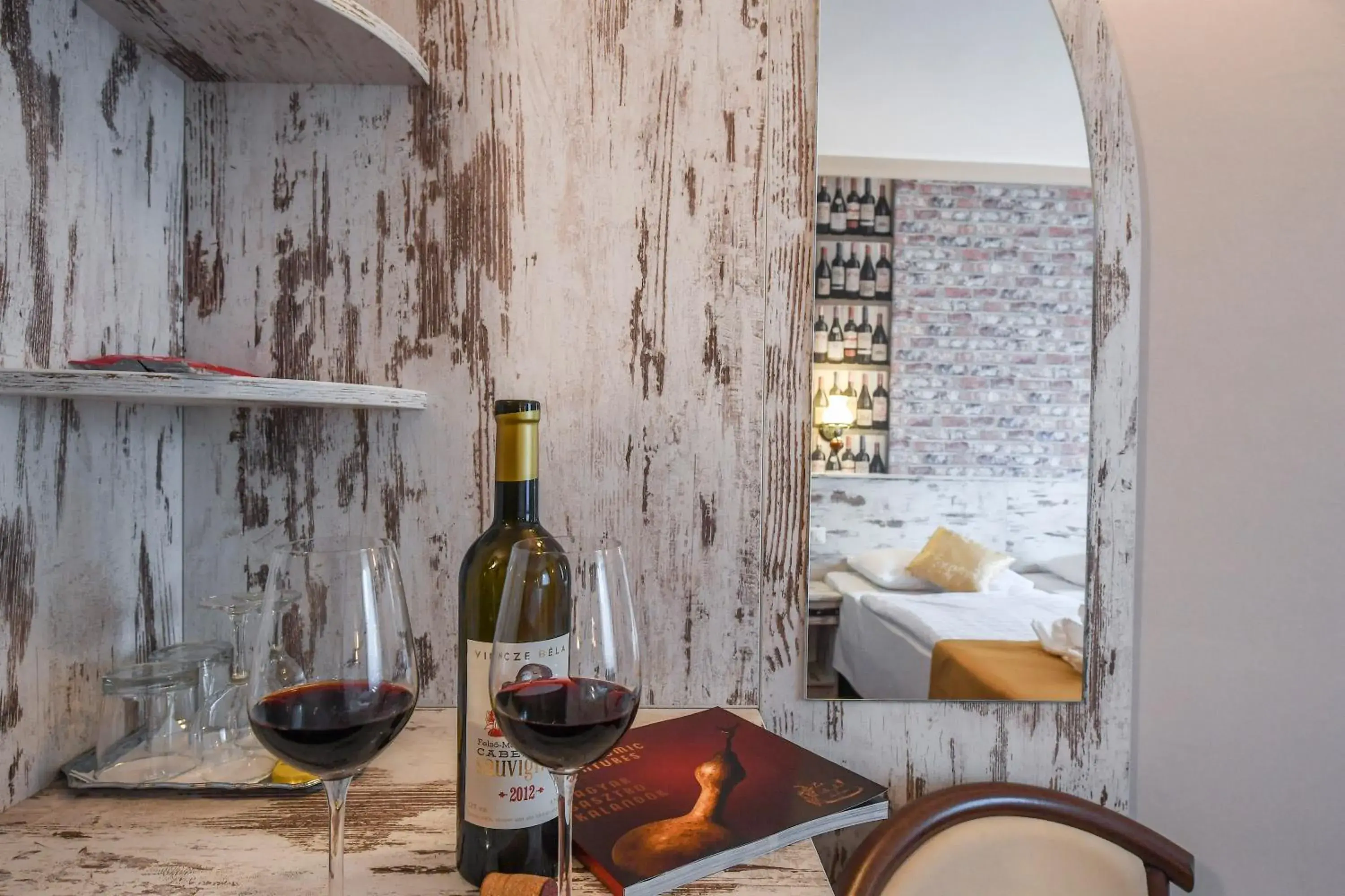 Drinks, Bed in Hotel Korona Wellness, Rendezvény és Borszálloda Drinks, Bed in Hotel Korona Wellness, Rendezvény és Borszálloda