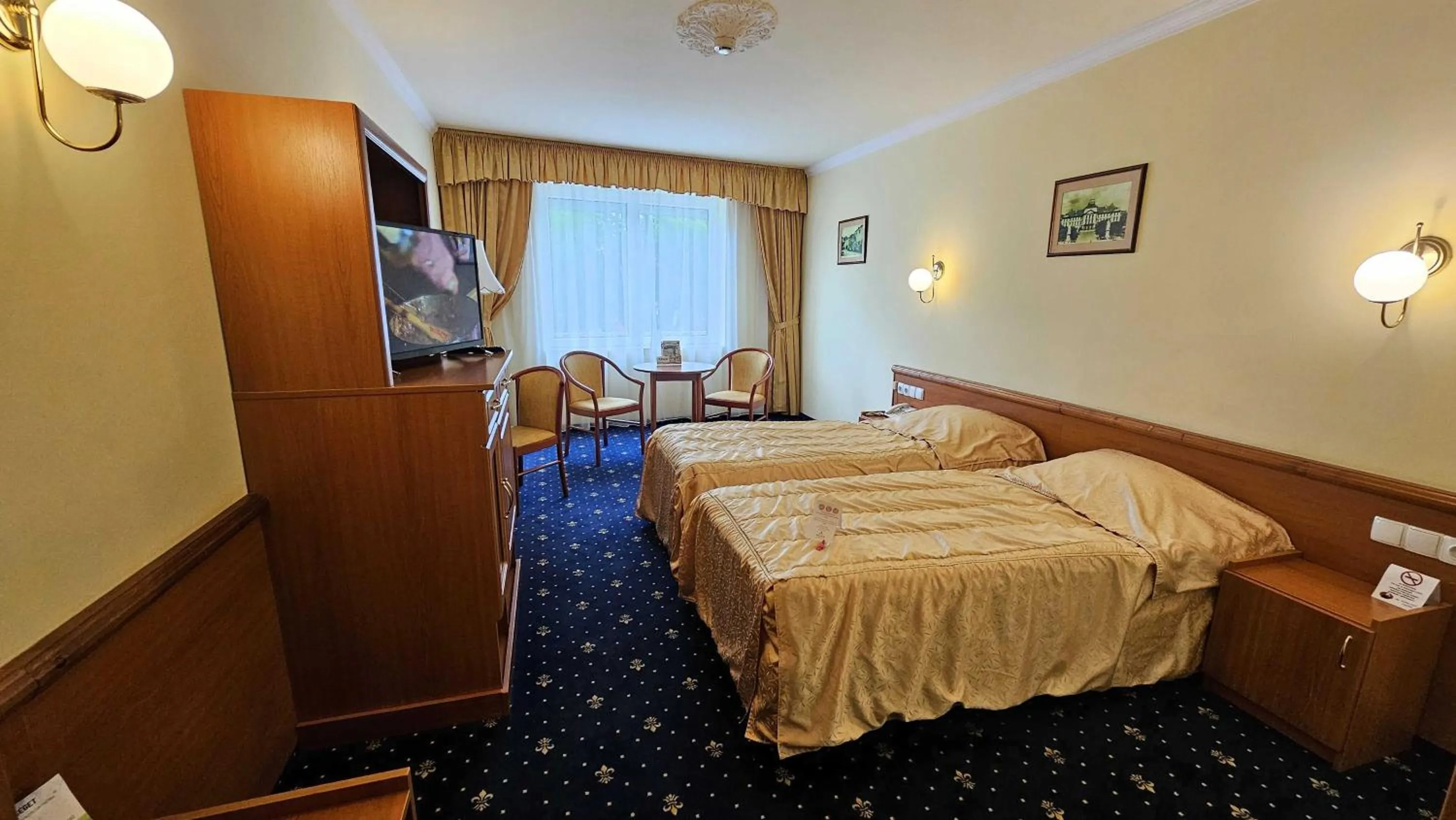 Bed in Hotel Korona Wellness, Rendezvény és Borszálloda