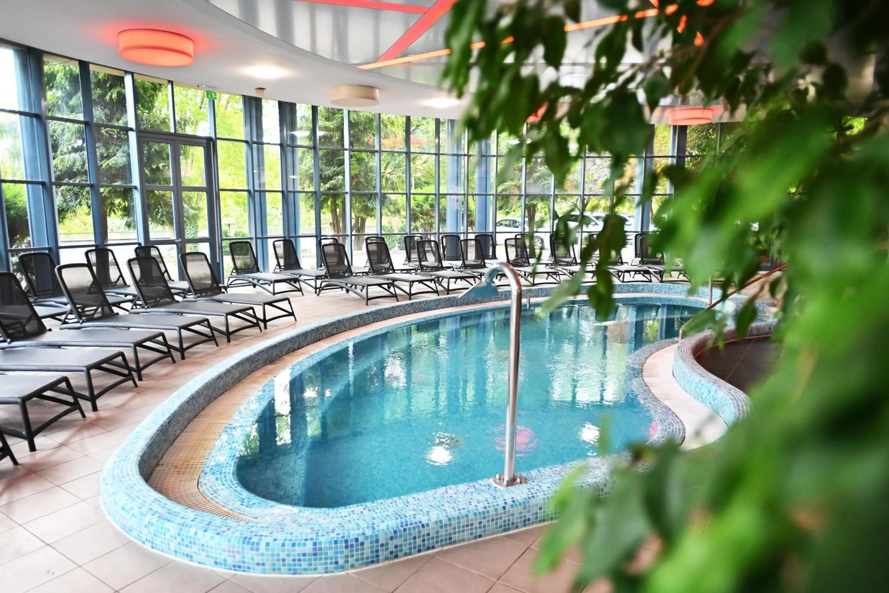 Pool view in Hotel Eger & Park