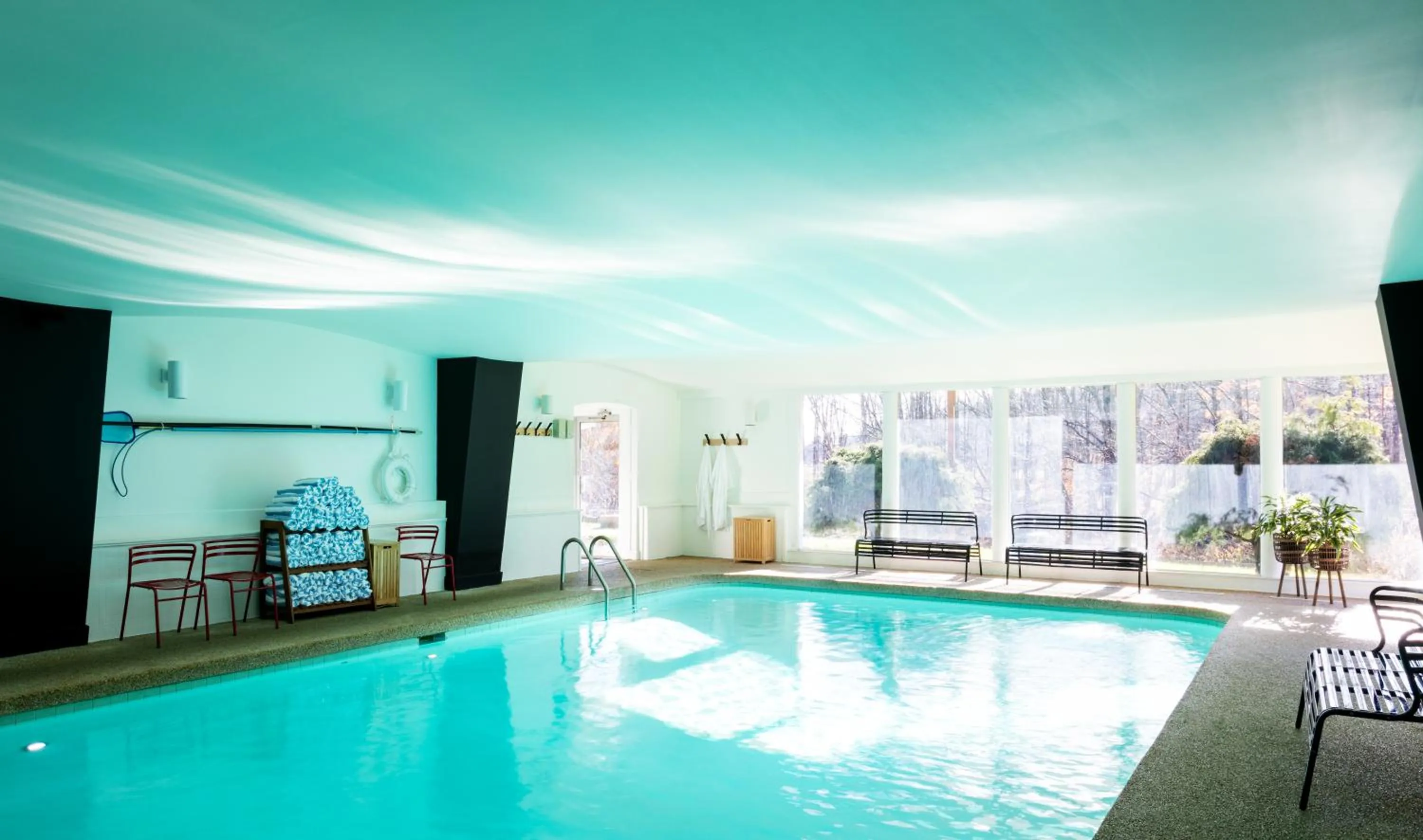 Swimming pool in Tälta Lodge, a Bluebird by Lark