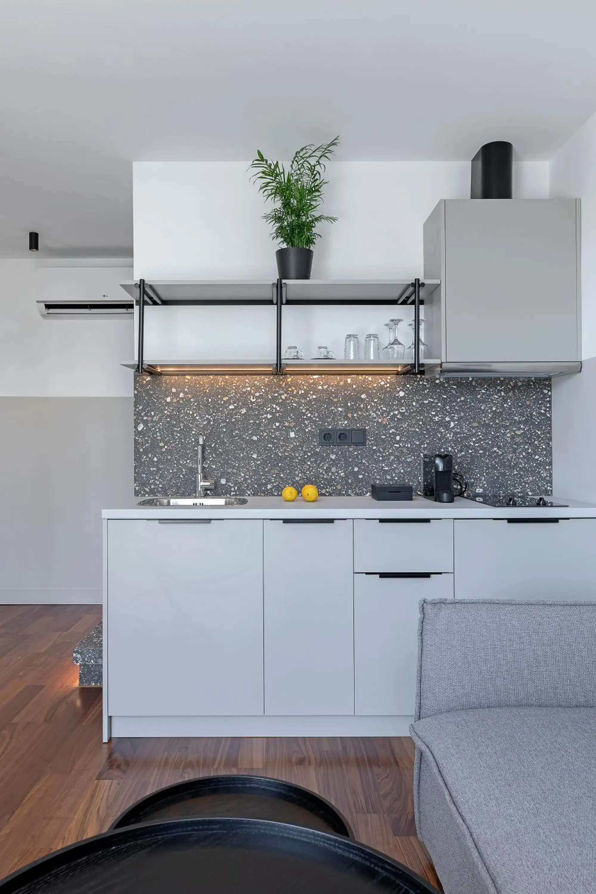 Kitchen or kitchenette in The Athenians Art Apartments Kitchen or kitchenette in The Athenians Art Apartments