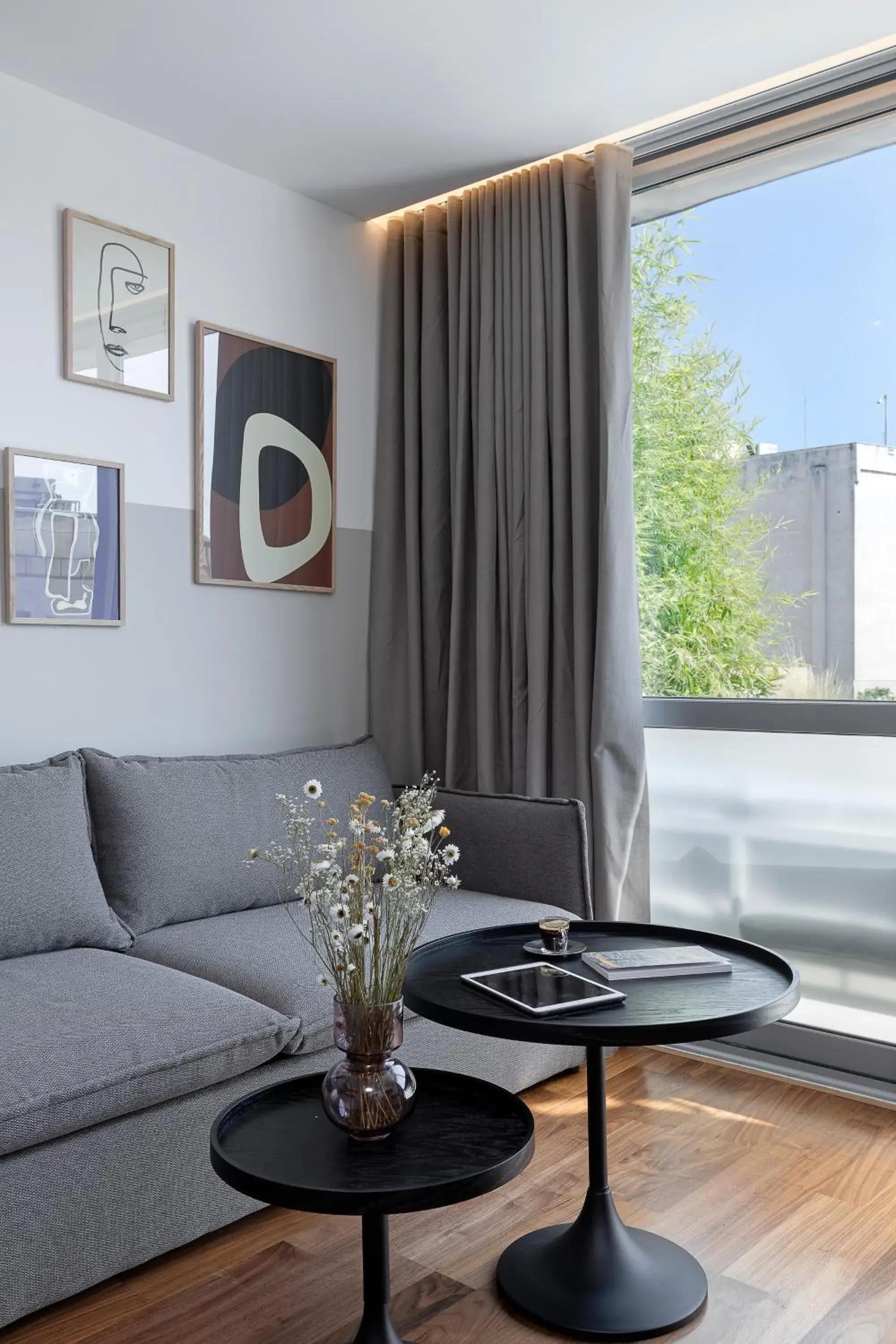 Living room in The Athenians Art Apartments Living room in The Athenians Art Apartments