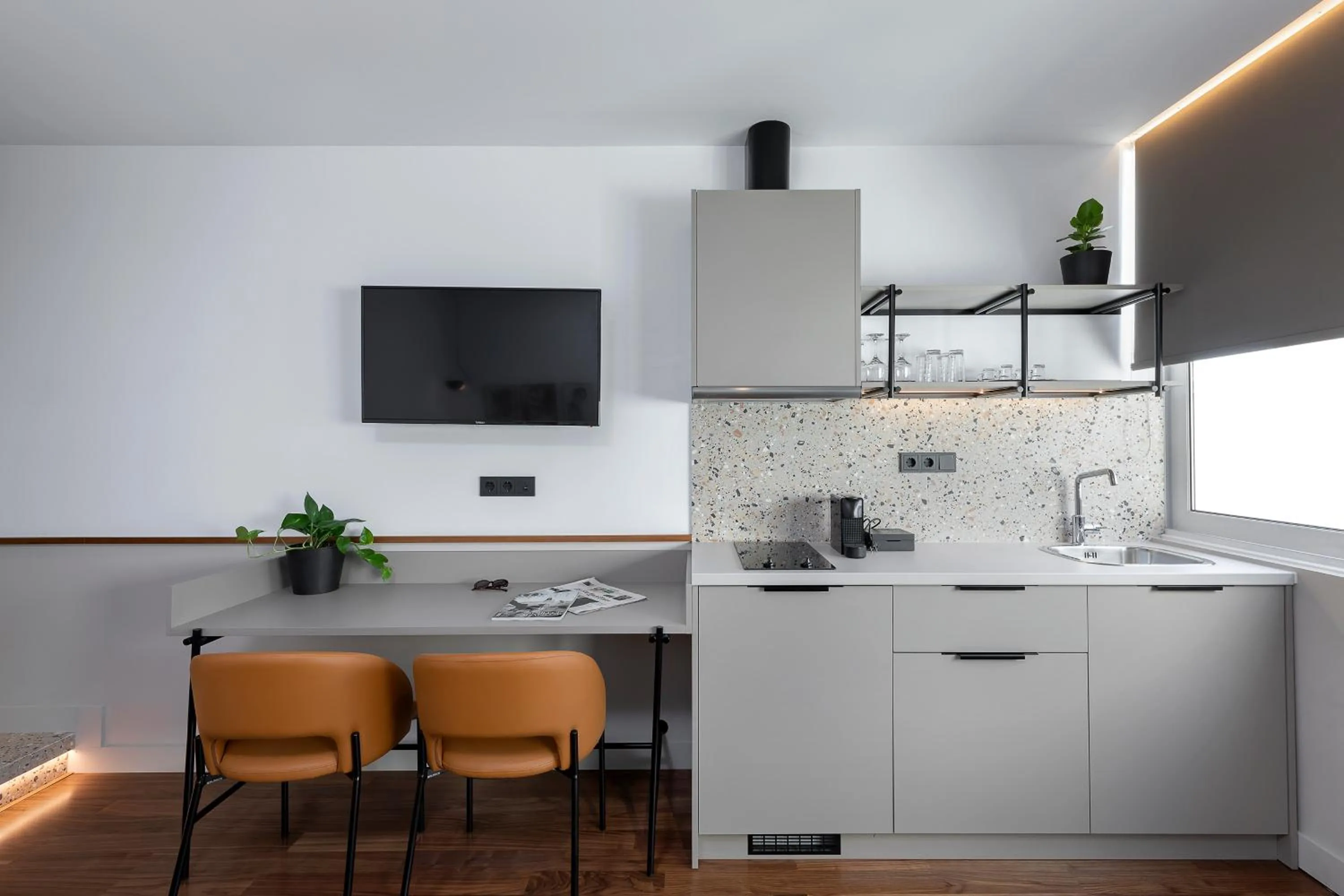 Kitchen or kitchenette in The Athenians Art Apartments