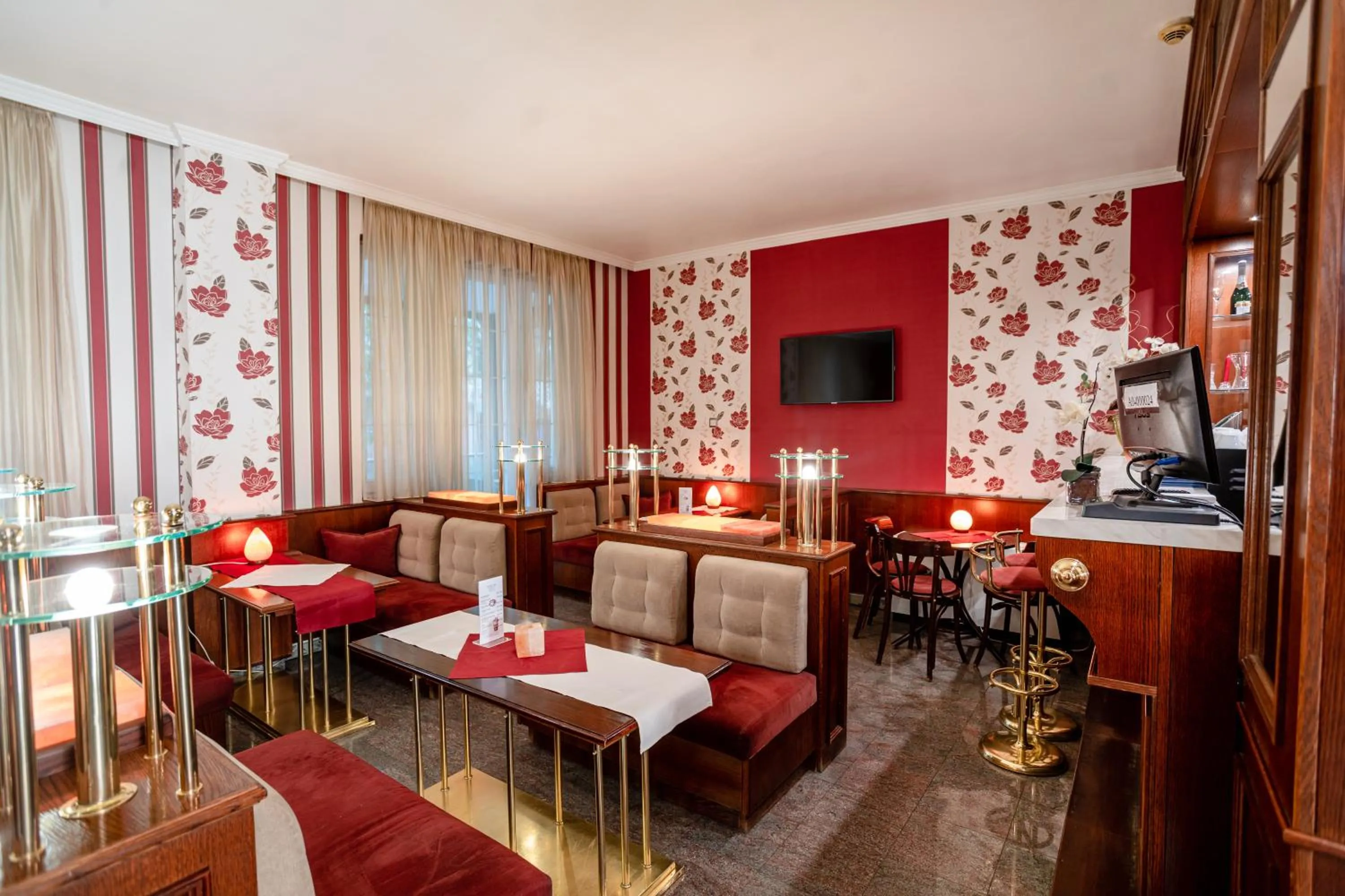 Lounge or bar in Hotel Erzsébet