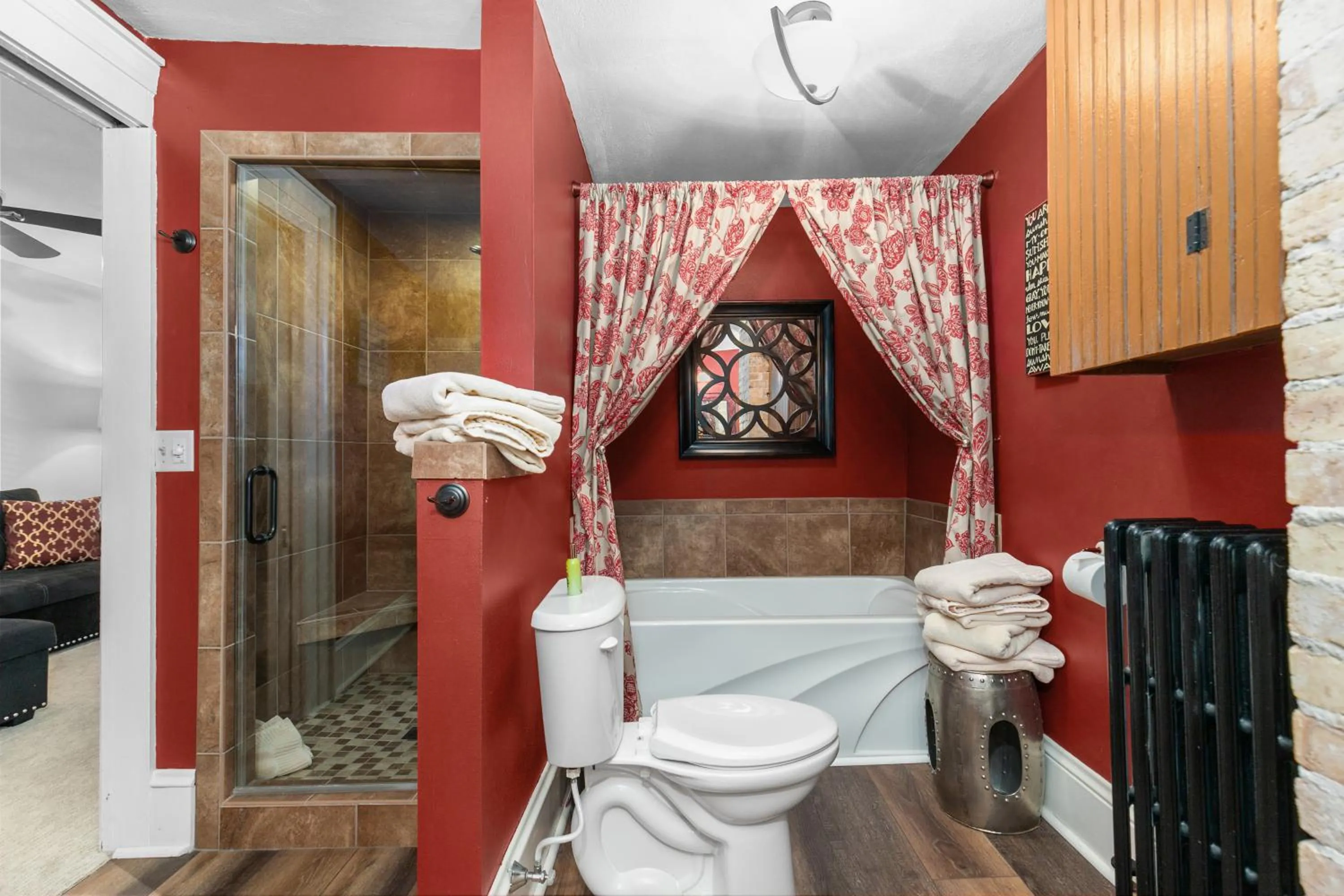 Two-Bedroom Suite in Braywood Inn