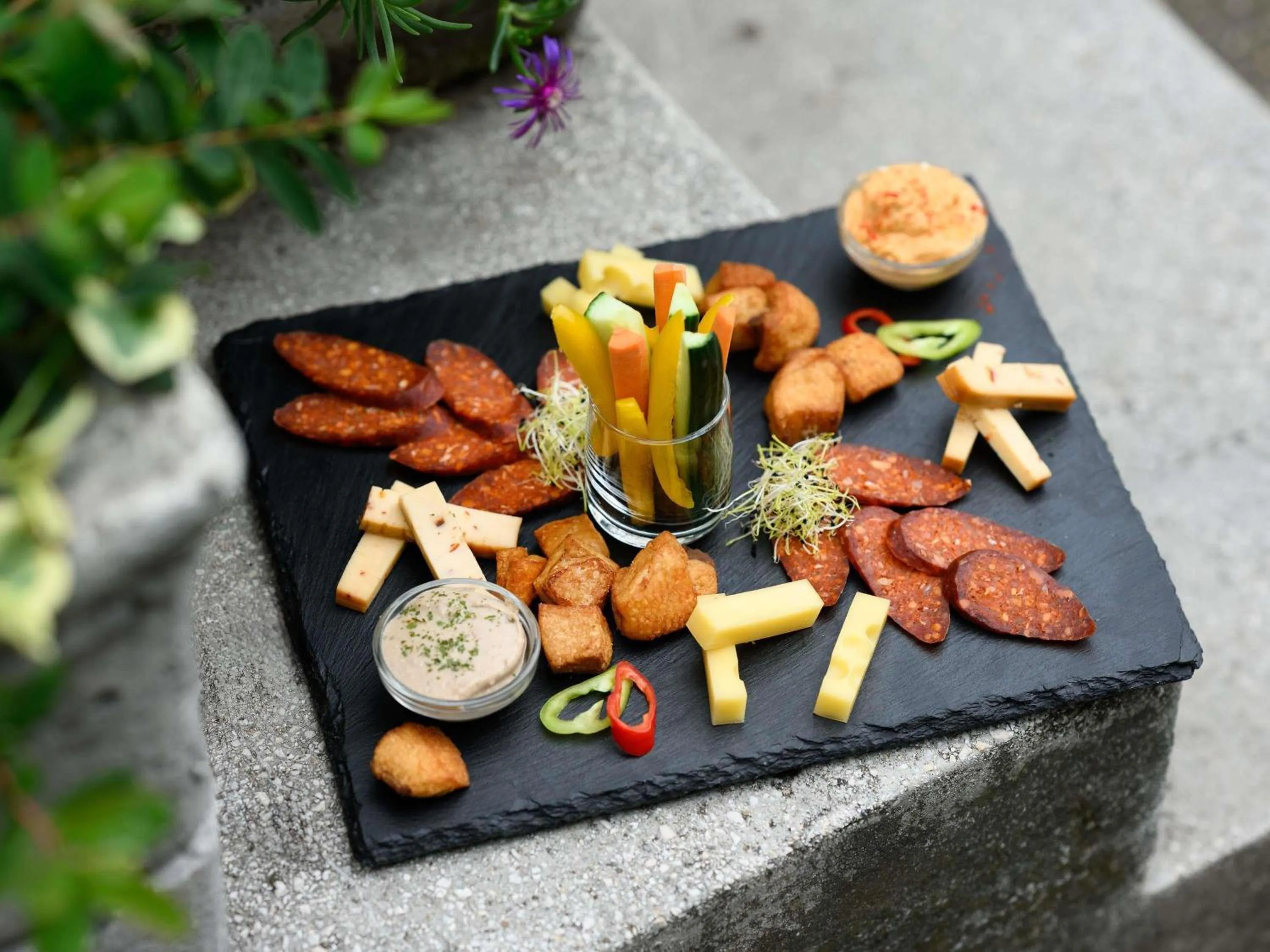 Restaurant/places to eat in Ibis Budapest Citysouth