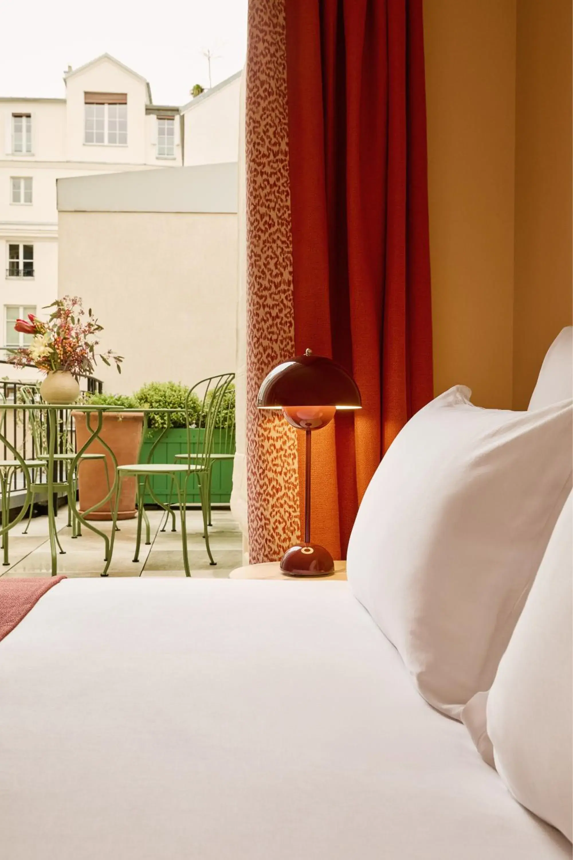 Bed in Hôtel Prince de Conti - Hôtel Rénové Bed in Hôtel Prince de Conti - Hôtel Rénové