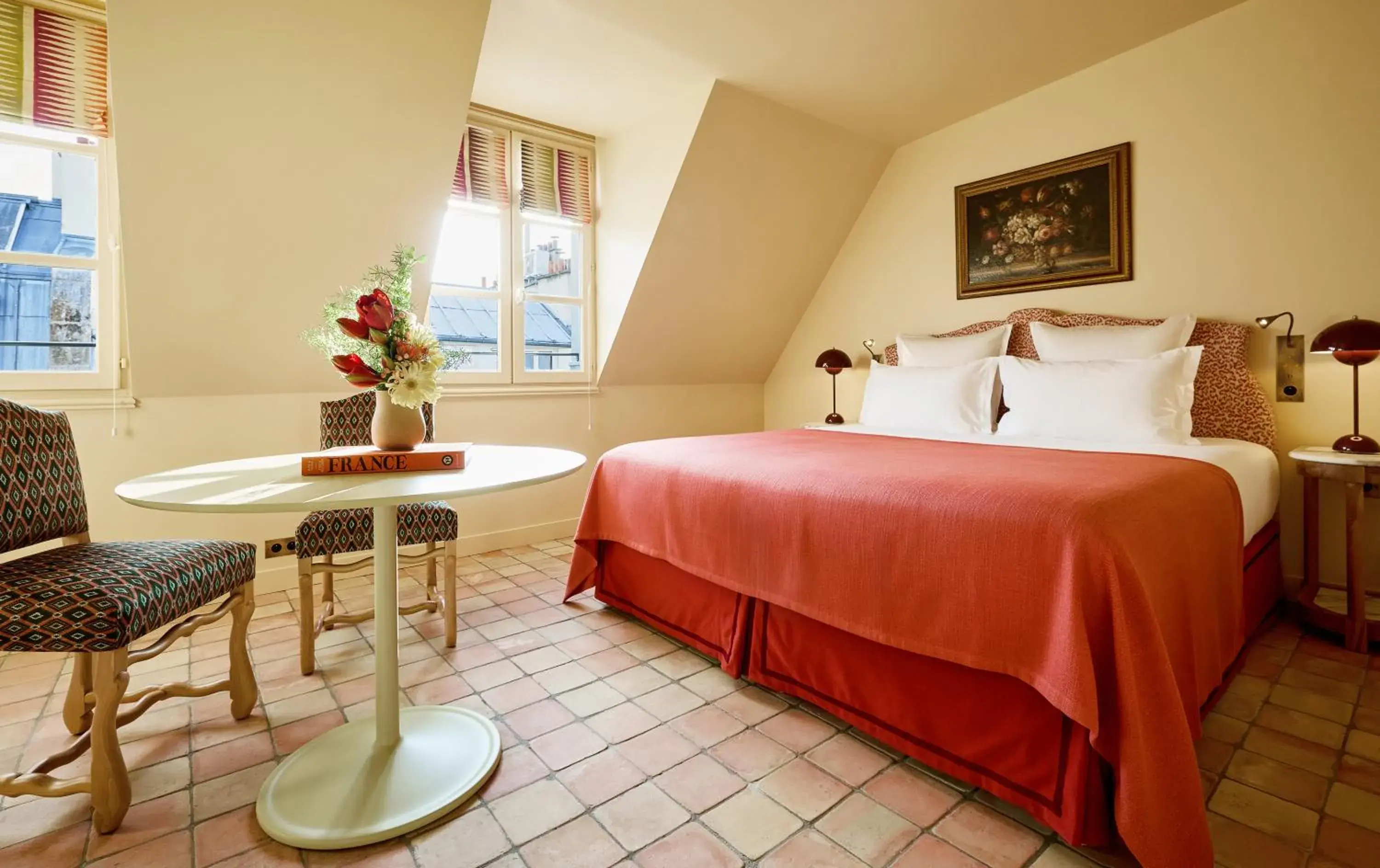 Bed in Hôtel Prince de Conti - Hôtel Rénové Bed in Hôtel Prince de Conti - Hôtel Rénové