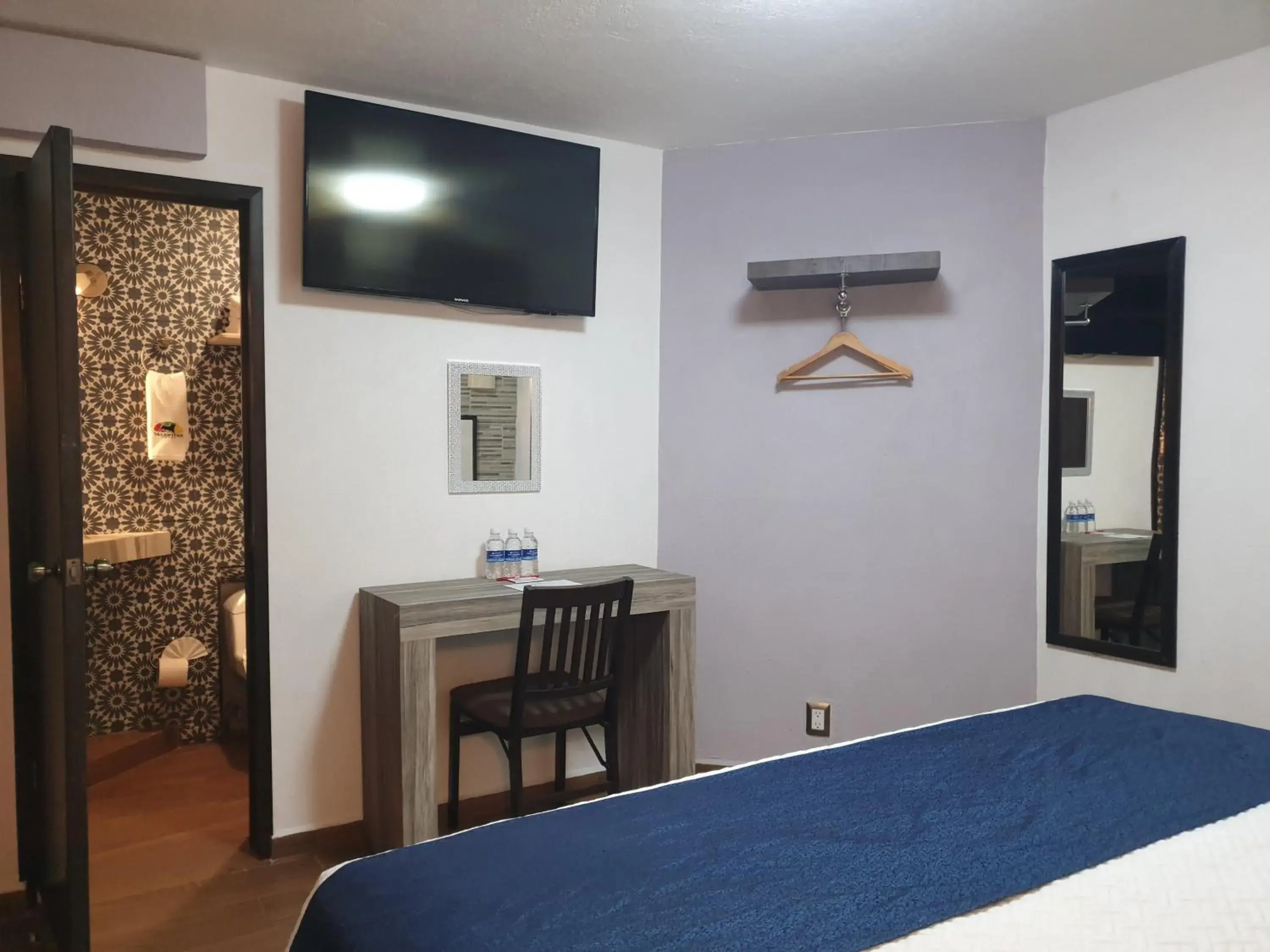 Deluxe King Room in Hotel Don Carlos Deluxe King Room in Hotel Don Carlos