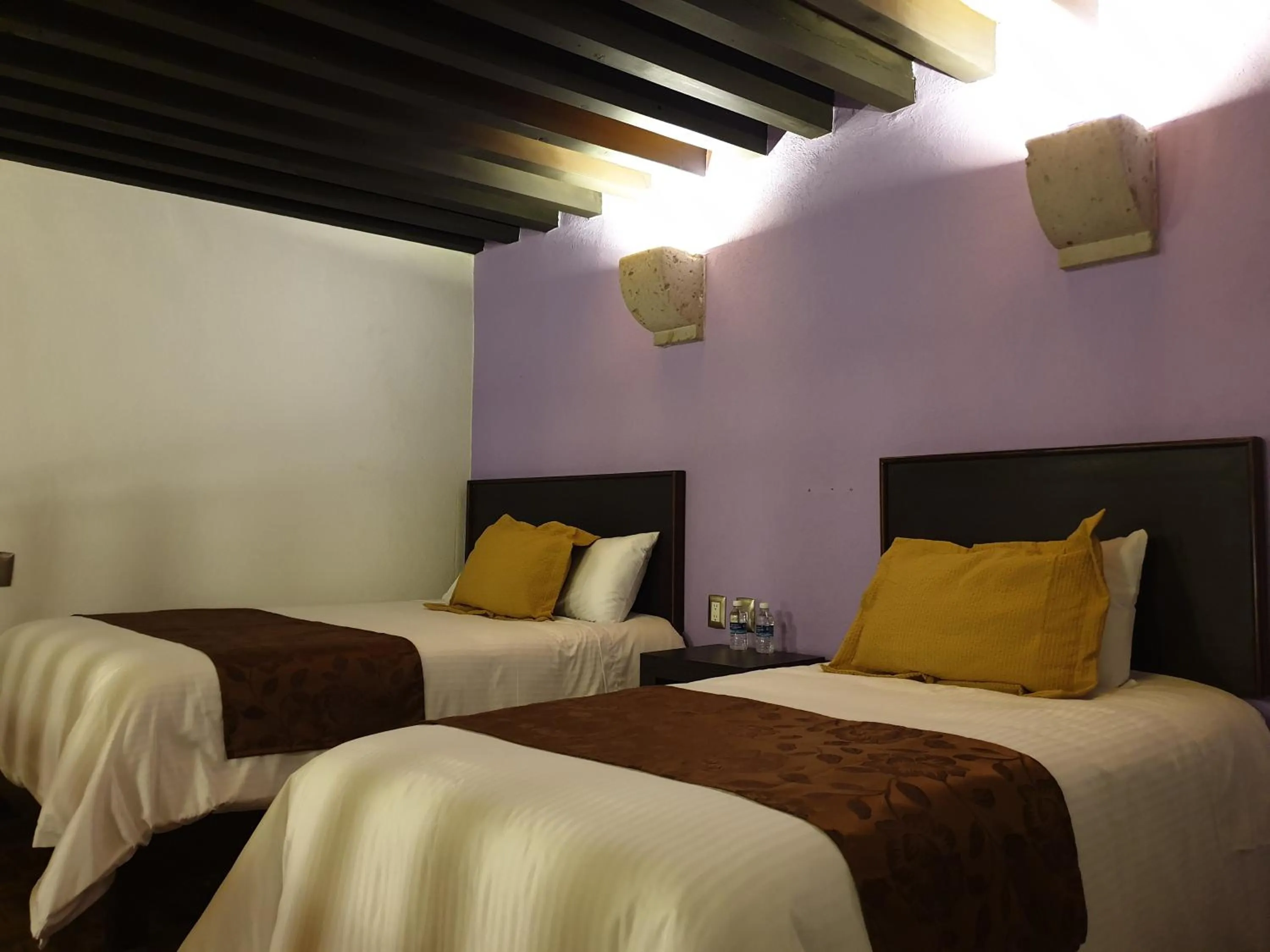 Photo of the whole room, Bed in Hotel Don Carlos