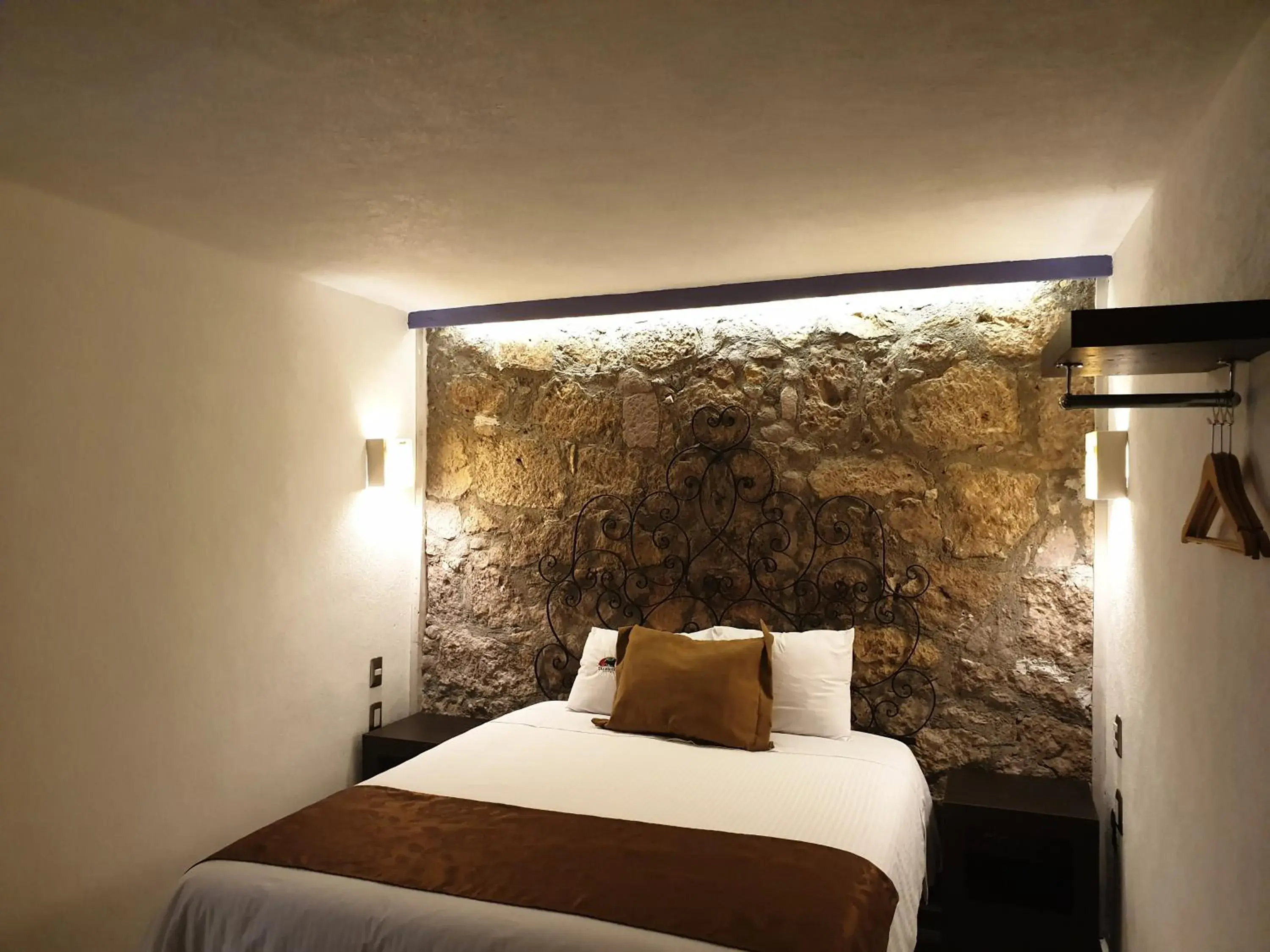 Deluxe Room (2 Adults + 1 Child) in Hotel Don Carlos Deluxe Room (2 Adults + 1 Child) in Hotel Don Carlos