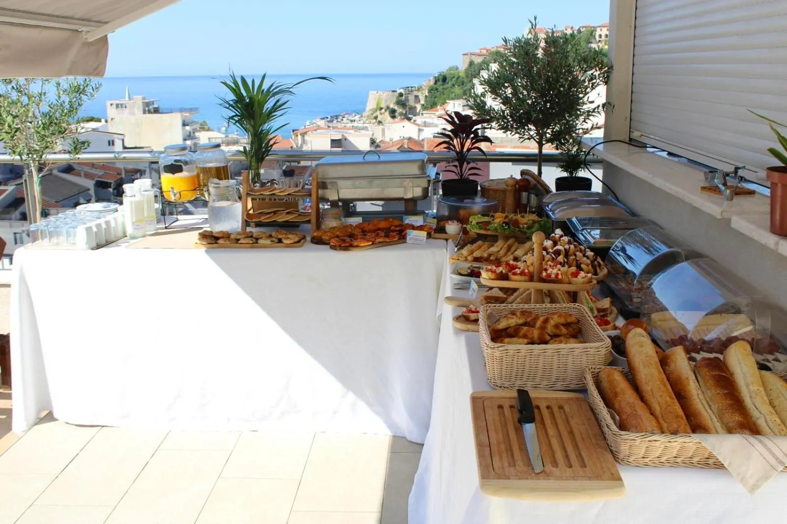 Restaurant/places to eat in Atelier