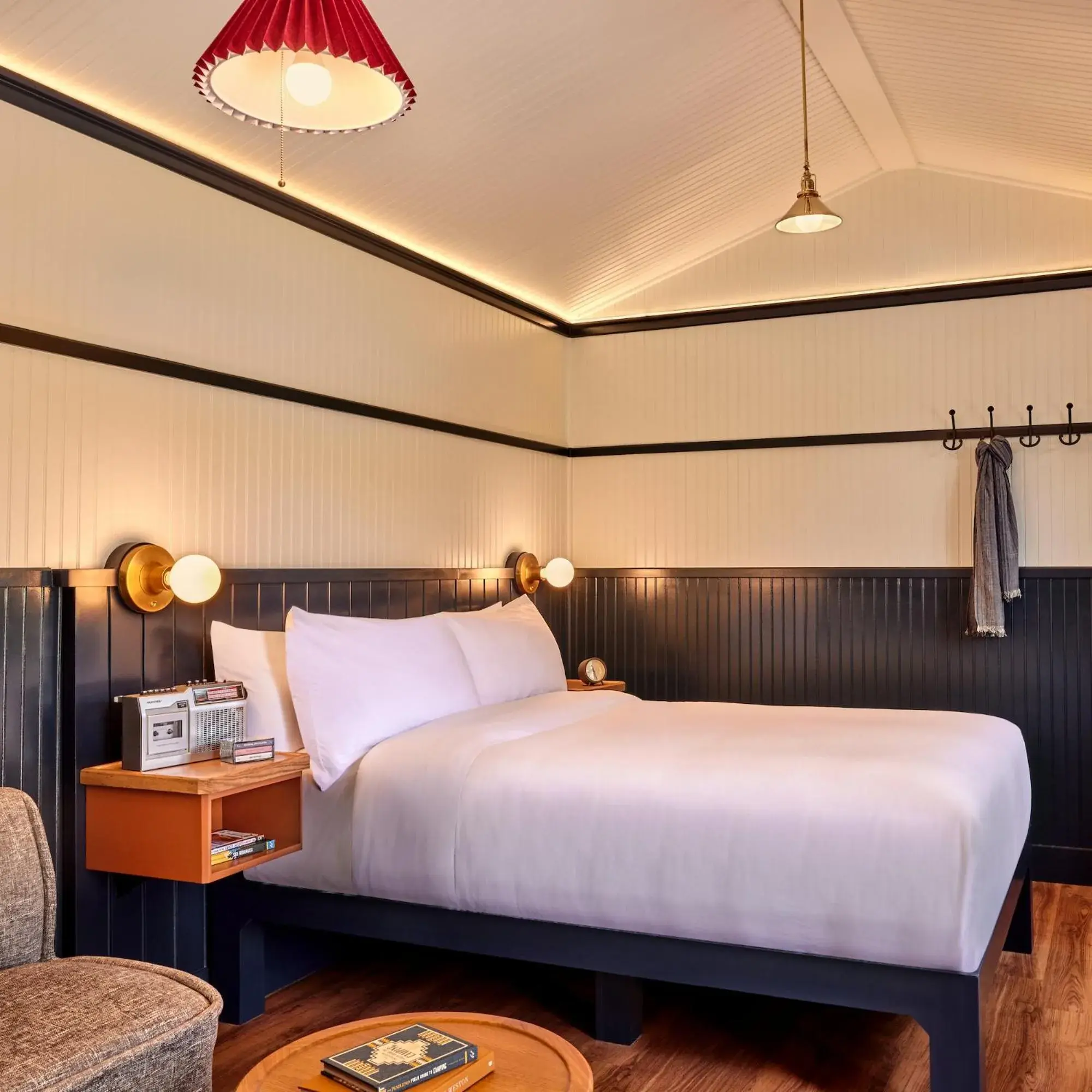 Bedroom, Bed in High Country Motor Lodge - Near NAU and Downtown Bedroom, Bed in High Country Motor Lodge - Near NAU and Downtown