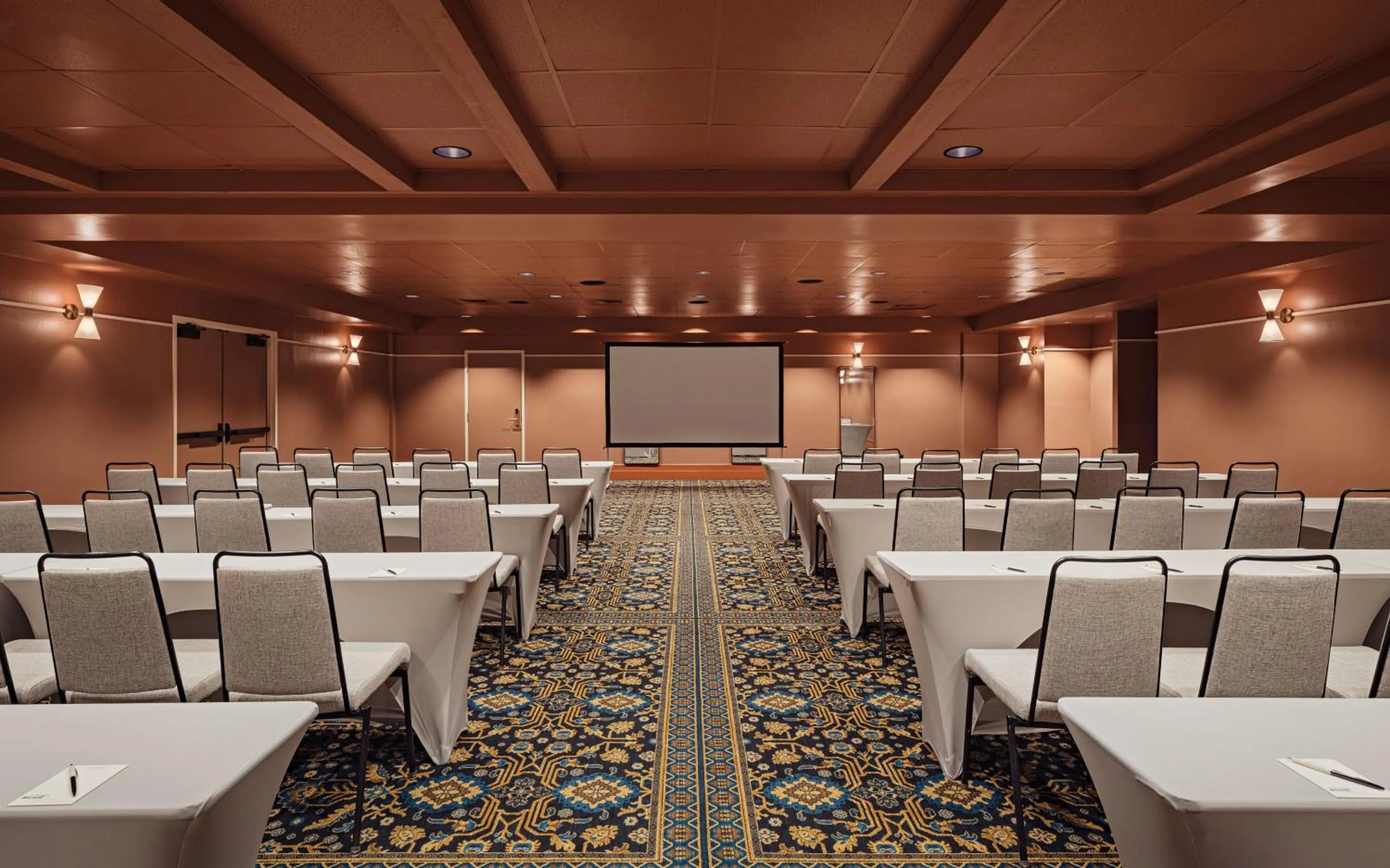 Meeting/conference room in High Country Motor Lodge - Near NAU and Downtown