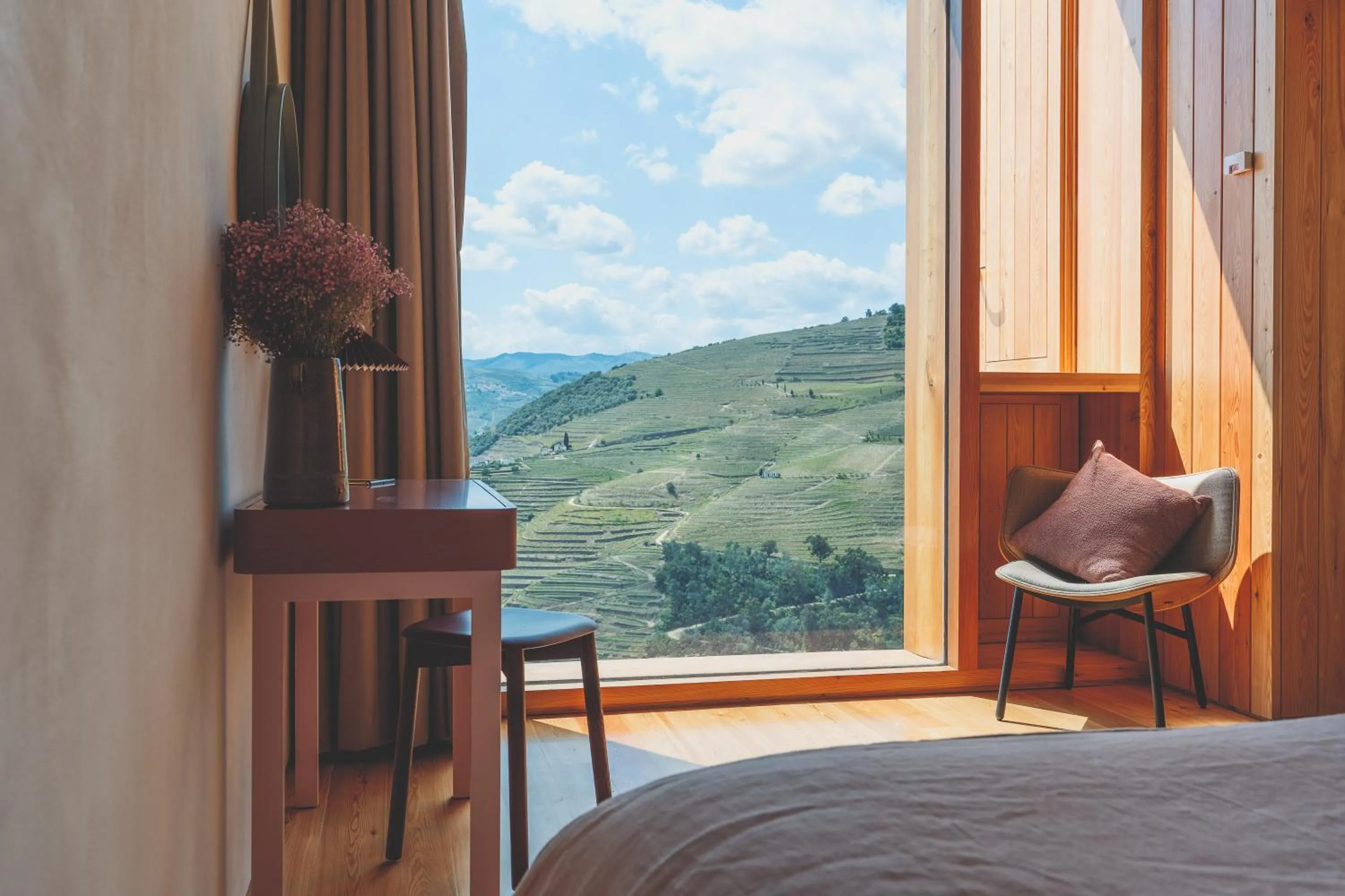 Mountain view, Bed in Casa do Arco by Douro Exclusive