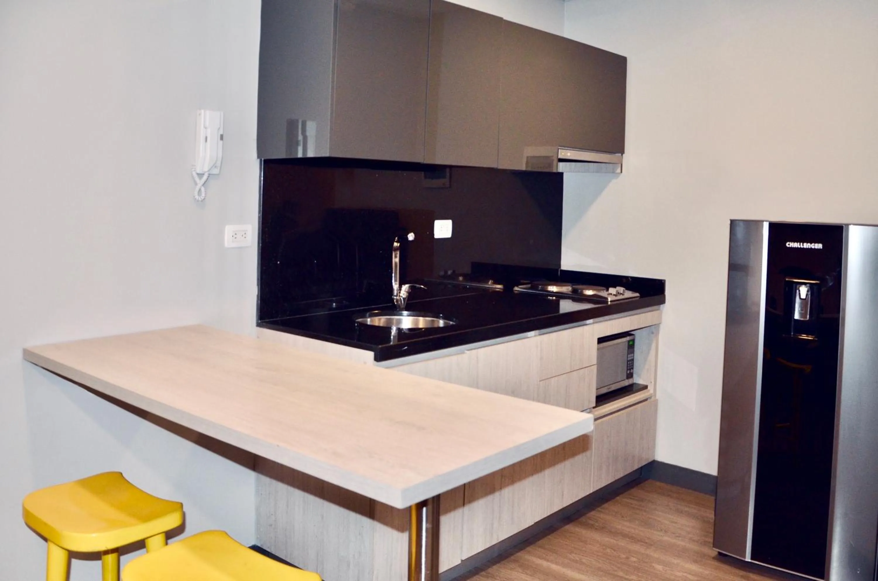 Kitchen or kitchenette in Suites Home 118 By SHG