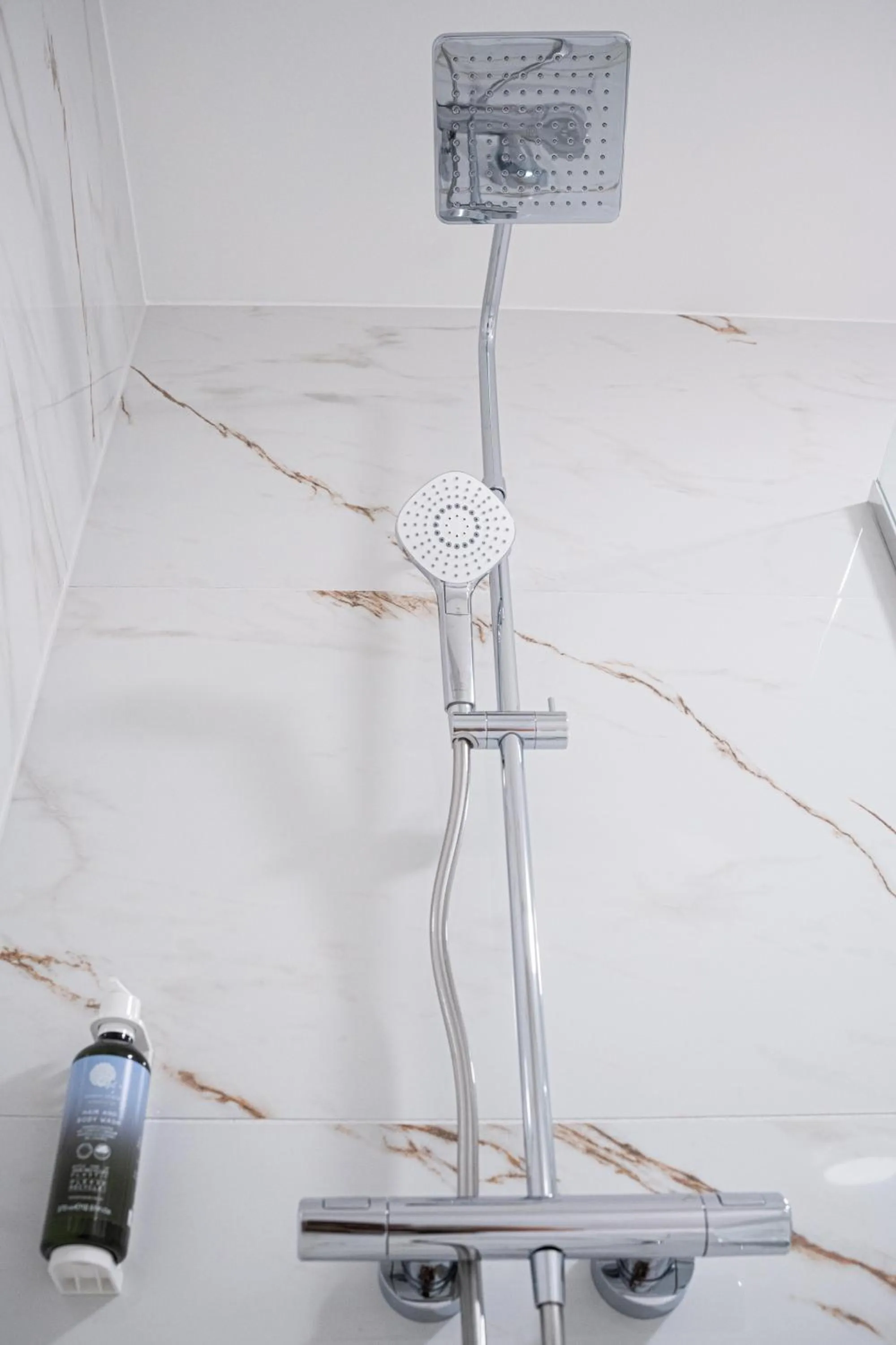 Property building in Kikelet Club Hotel