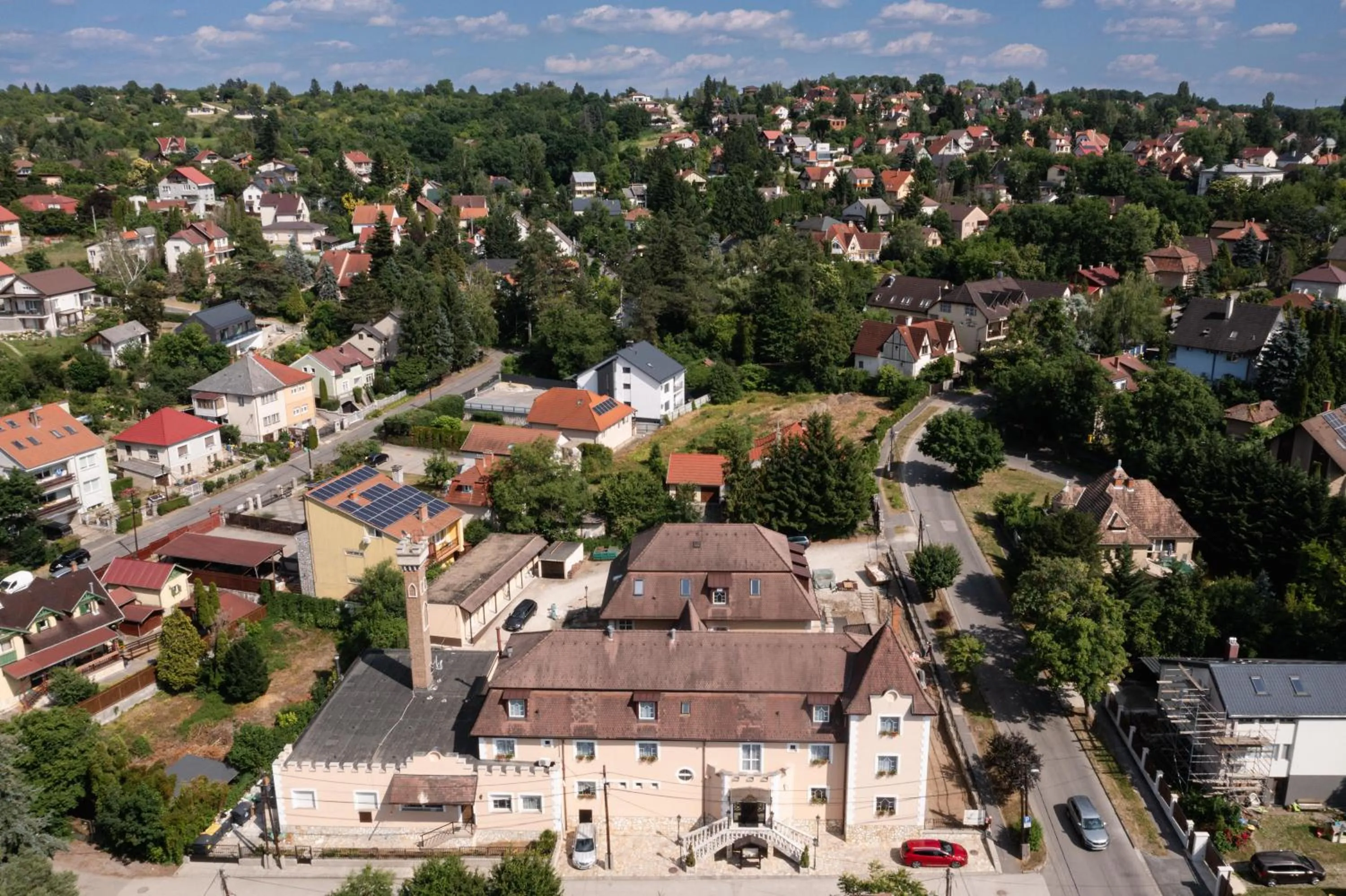 Property building in Kikelet Club Hotel