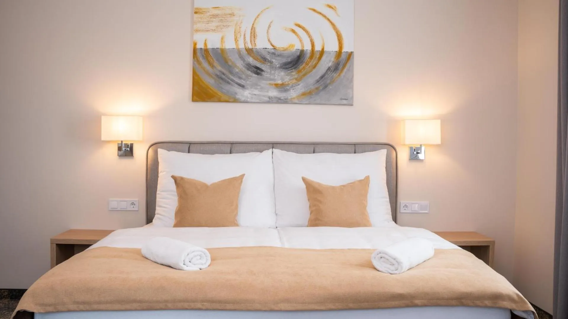 Bed in Kikelet Club Hotel