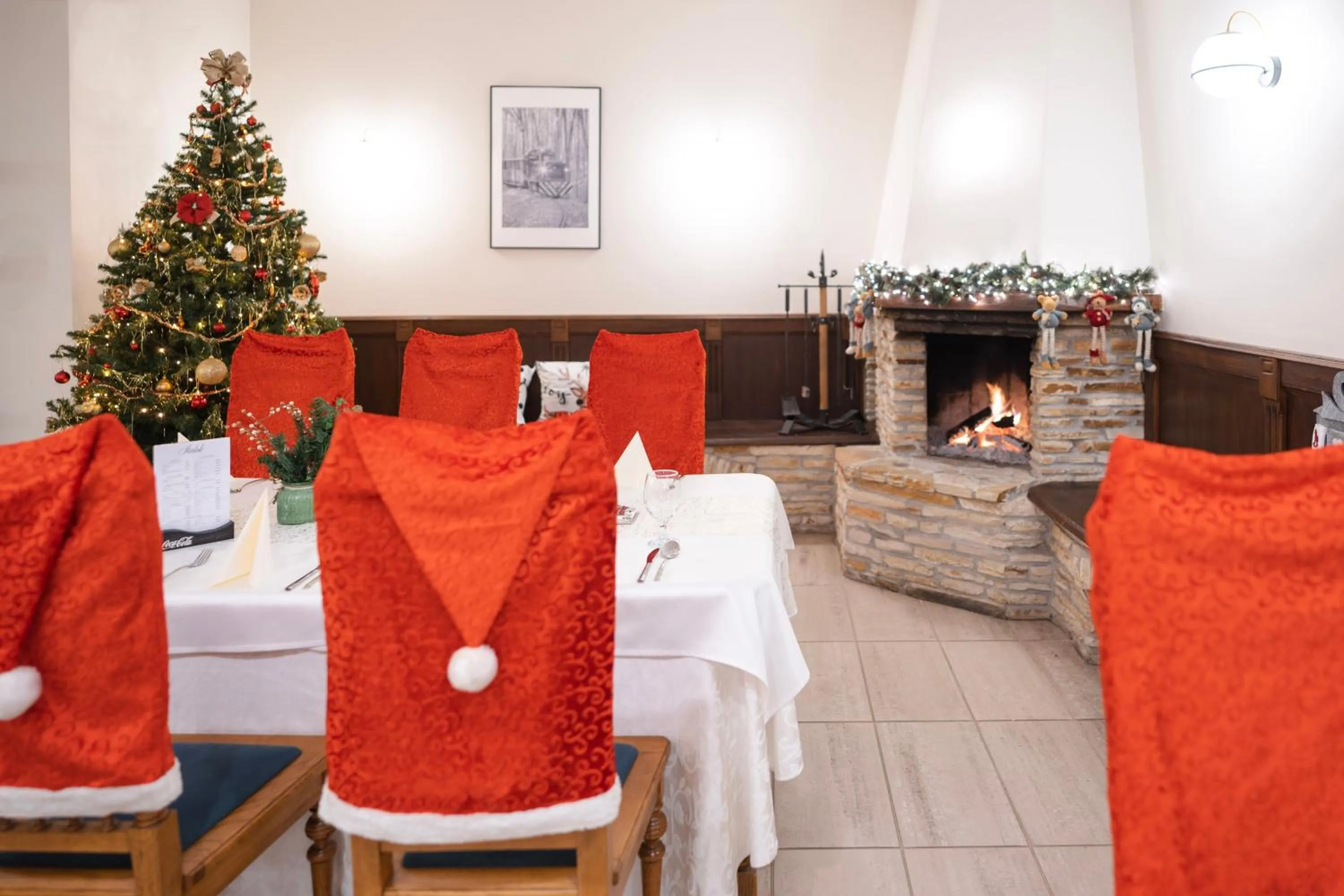 Restaurant/places to eat in Kikelet Club Hotel