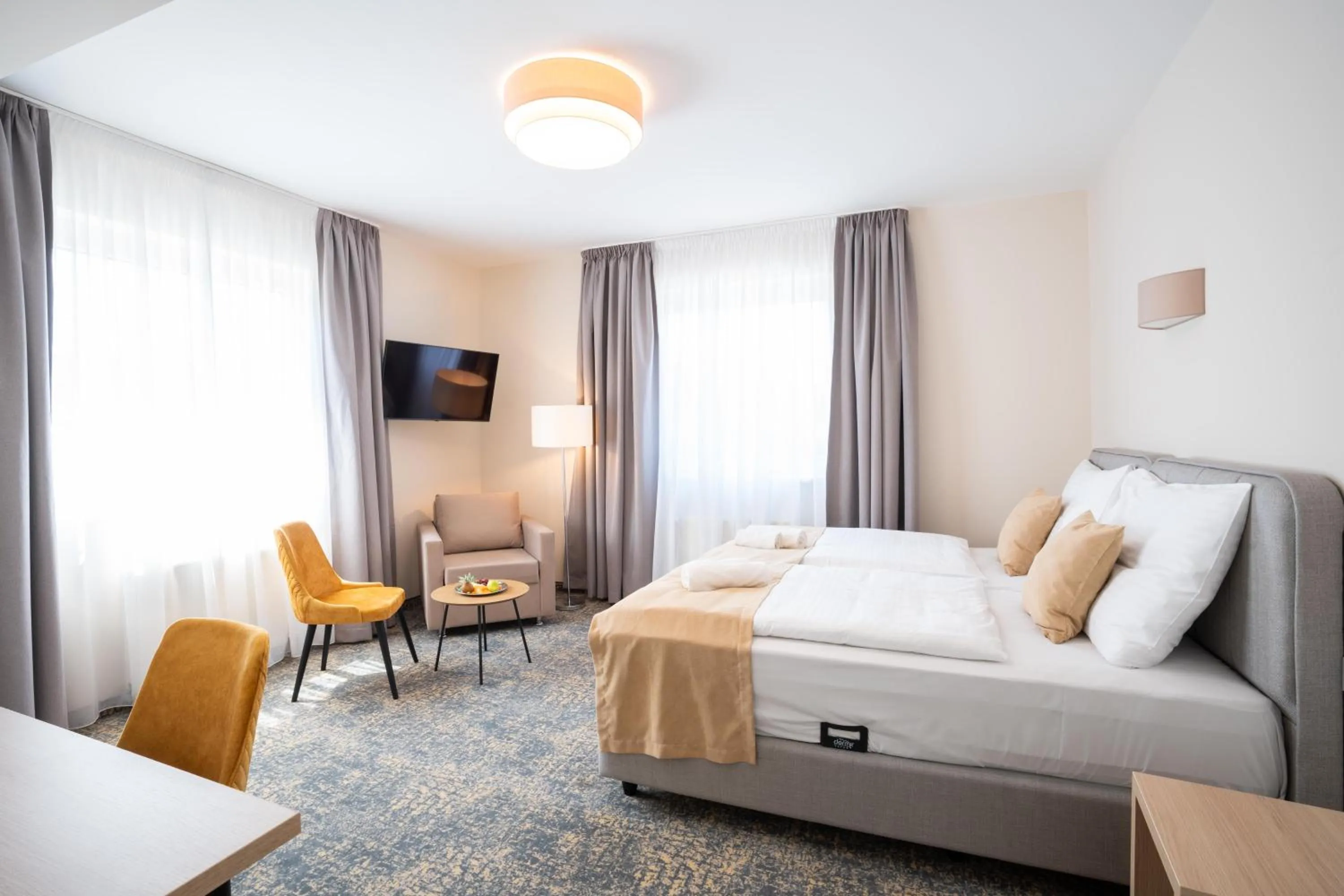 Bedroom, Bed in Kikelet Club Hotel