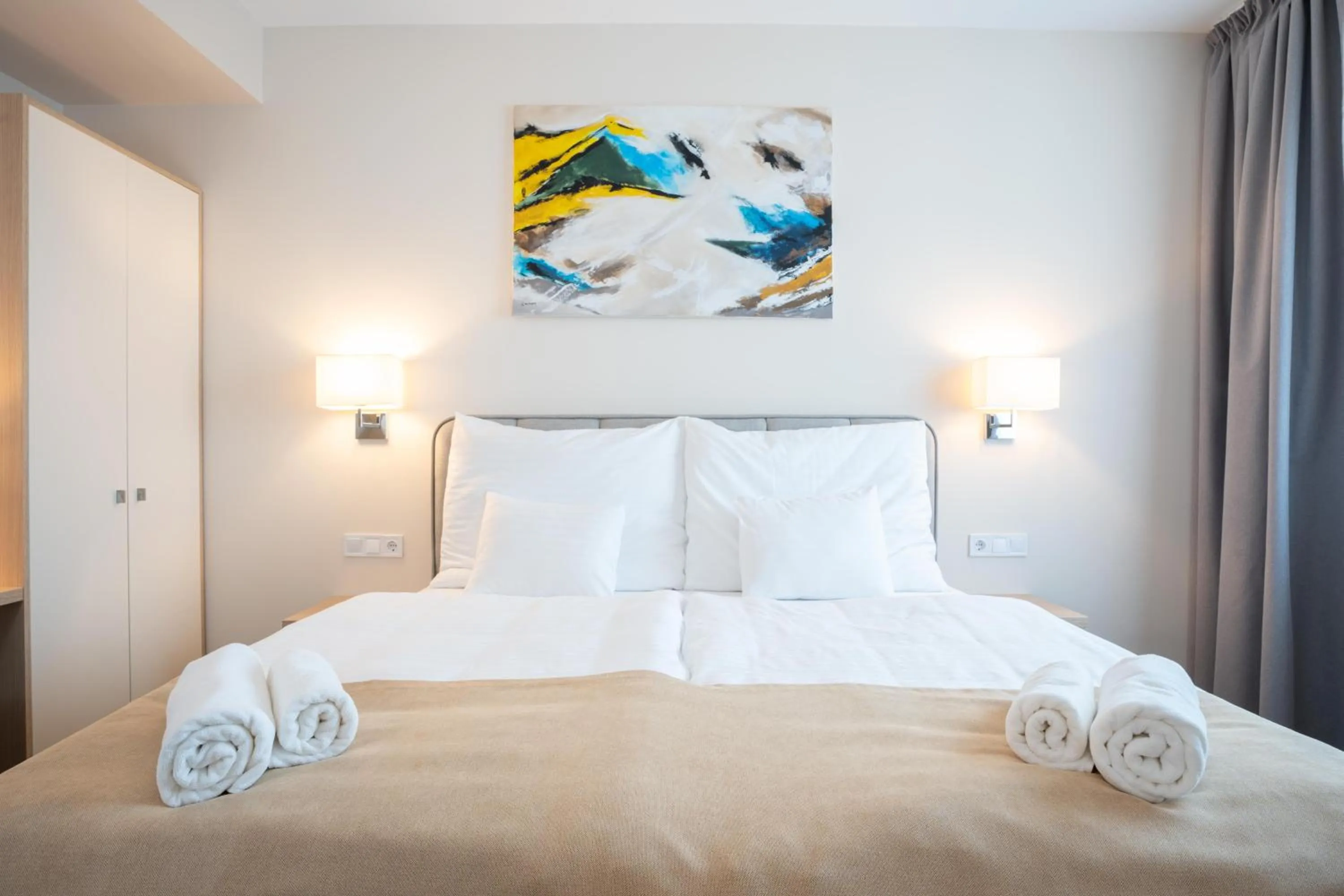 One-Bedroom Suite - single occupancy in Kikelet Club Hotel