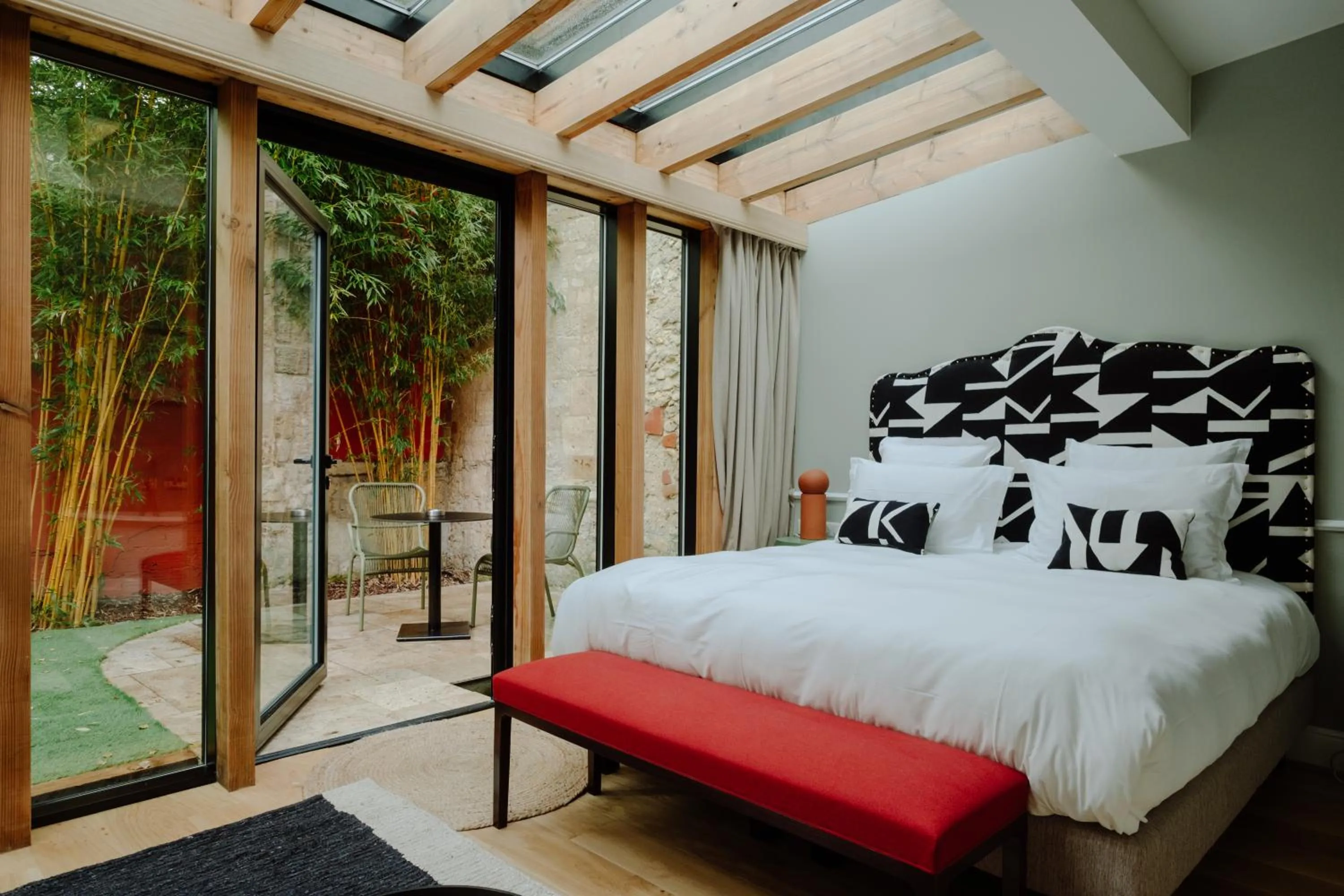 Bed in Hôtel Maison Pavlov - Restaurant & Spa - Bordeaux Bouscat