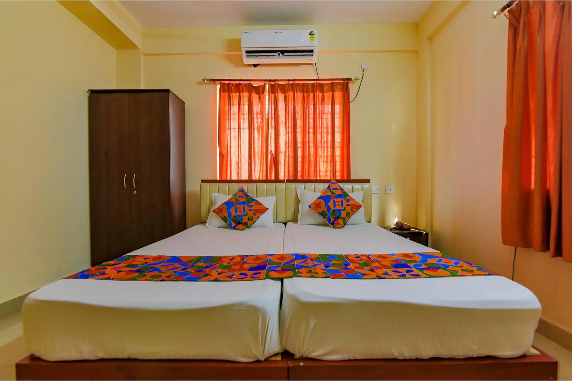 Bed in FabHotel Capital Casa