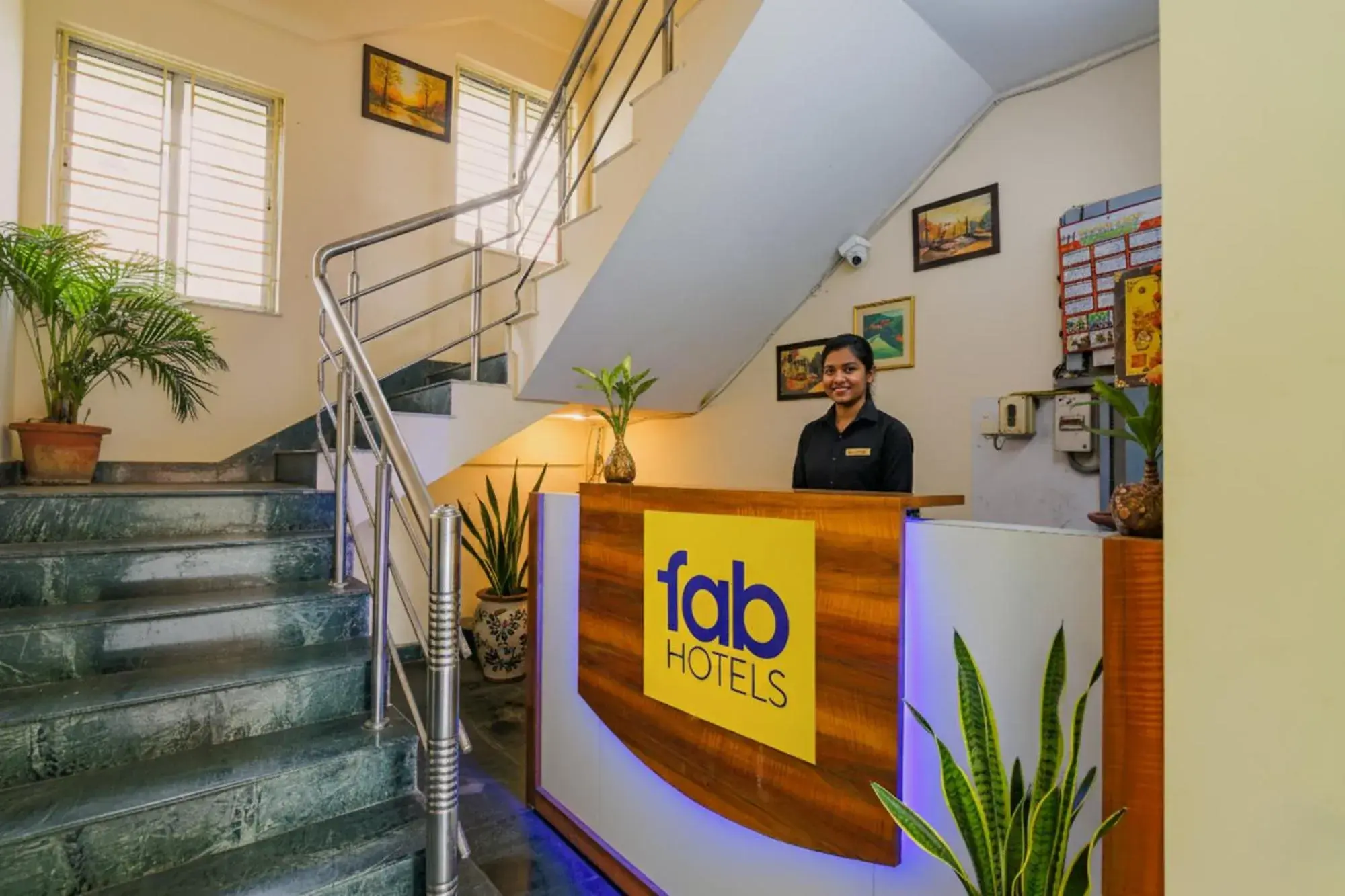 Lobby or reception in FabHotel Capital Casa - Newtown Bus Stand Lobby or reception in FabHotel Capital Casa - Newtown Bus Stand