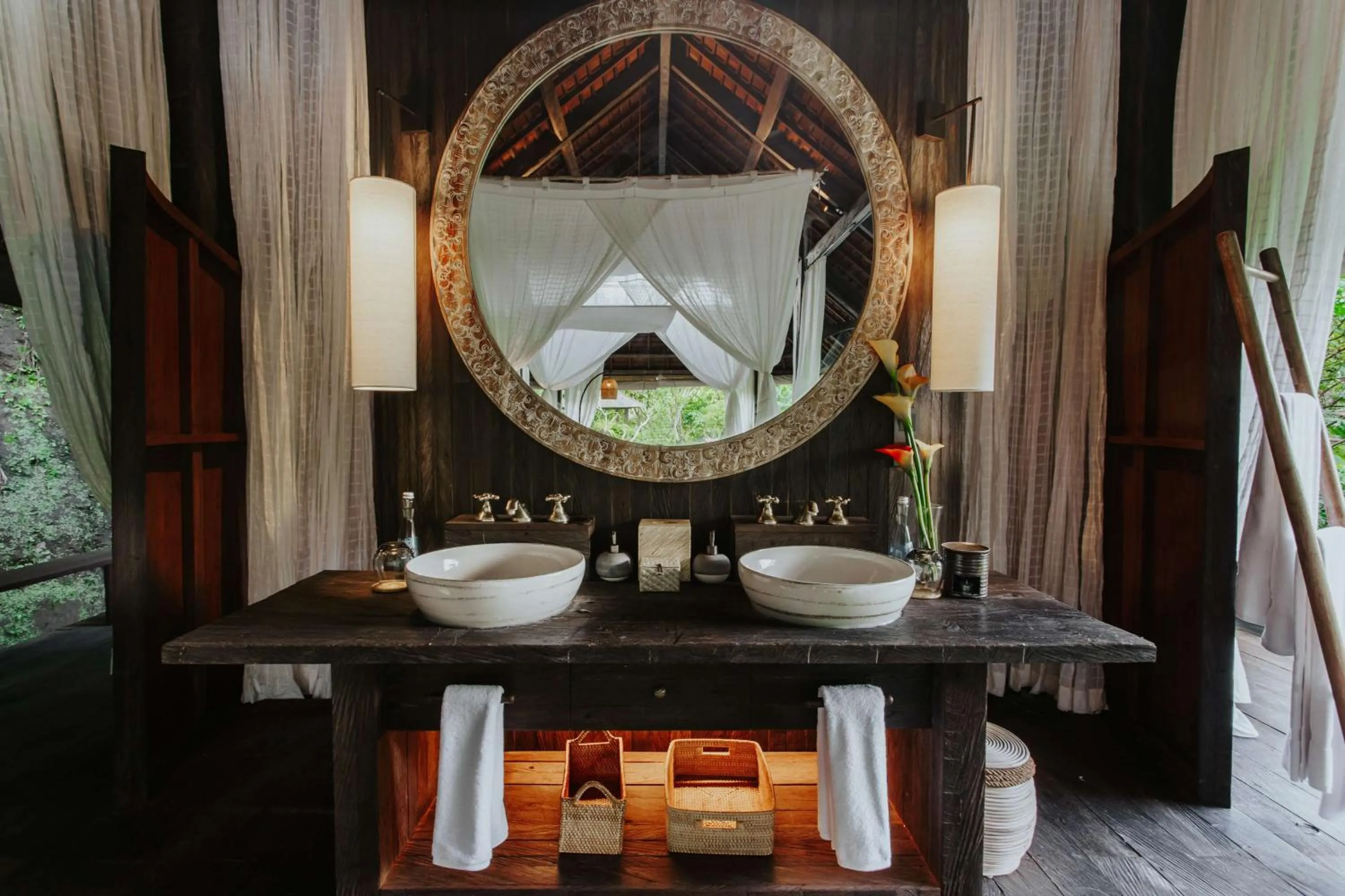 Bathroom in Buahan, a Banyan Tree Escape