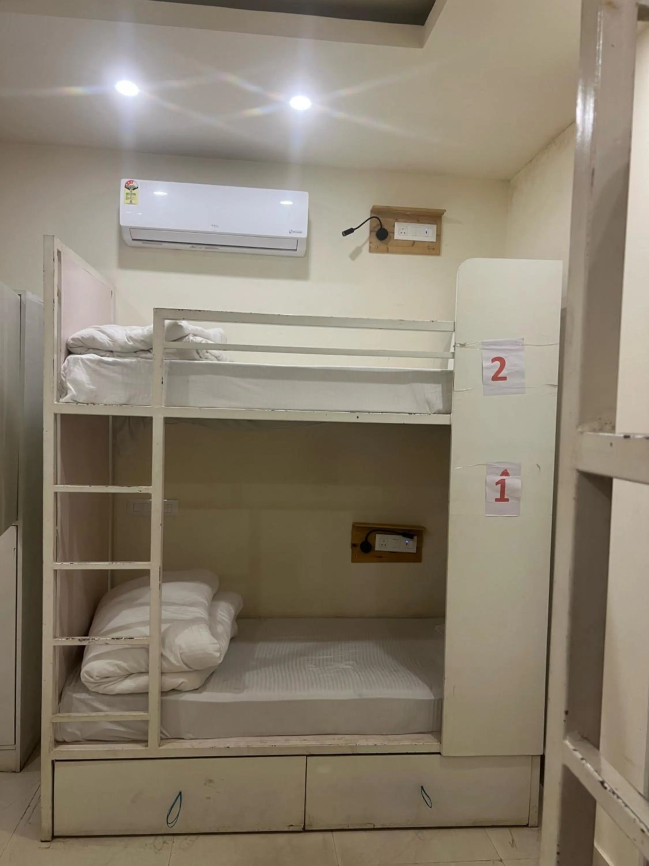 Bed in Hotel Aqua Vibes