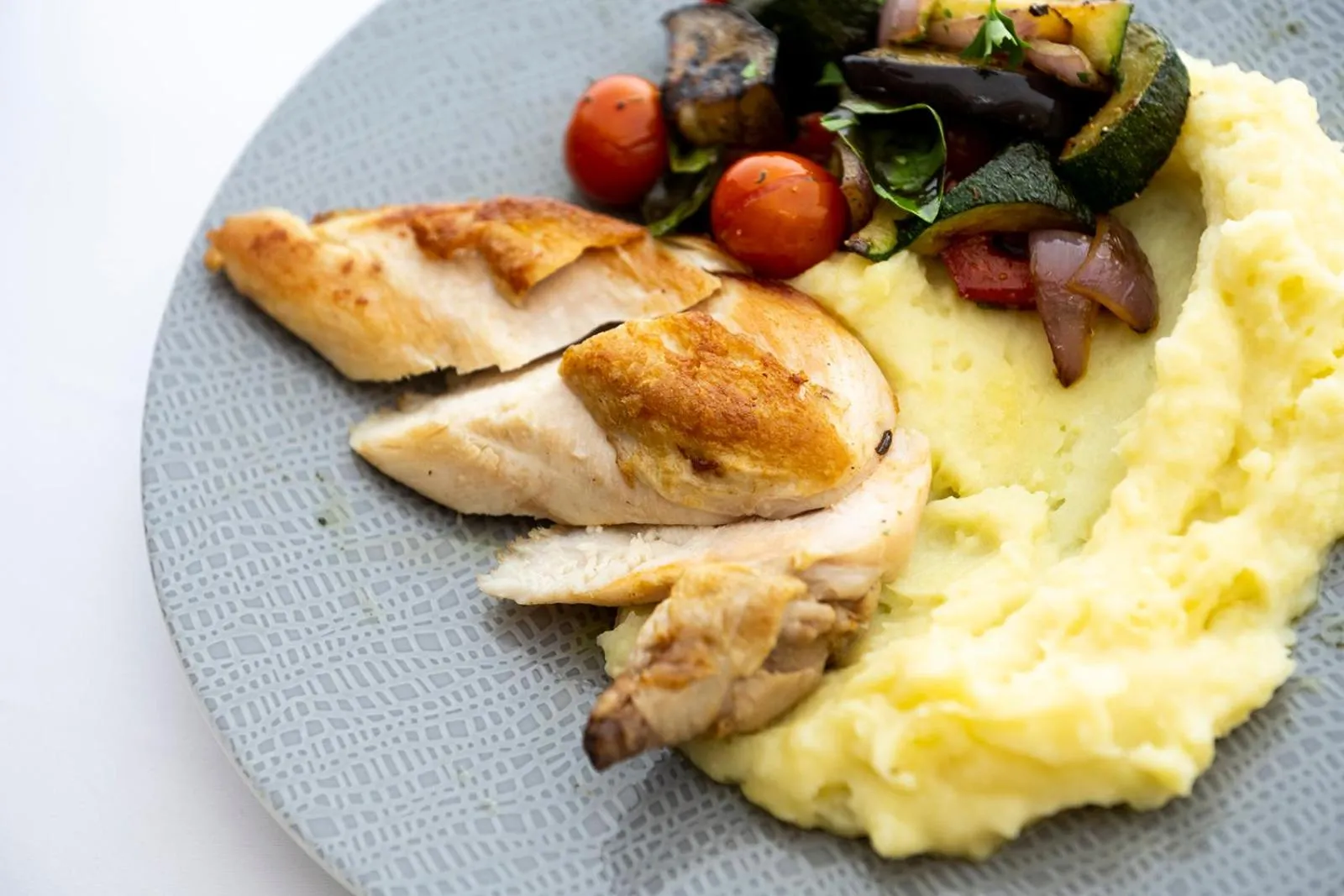 Restaurant/places to eat in Hotel Marina Port