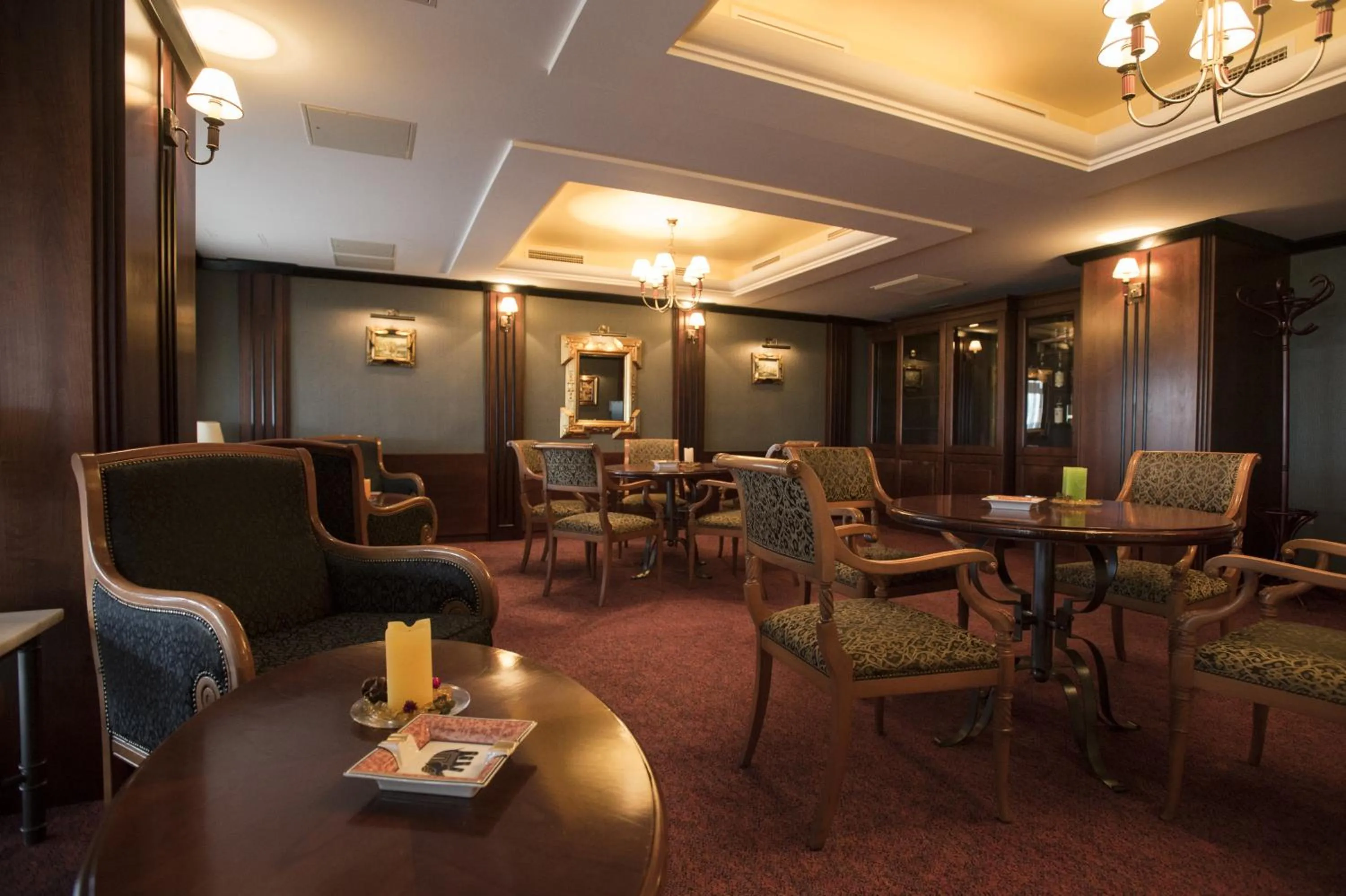 Lounge or bar in Hotel Marina Port