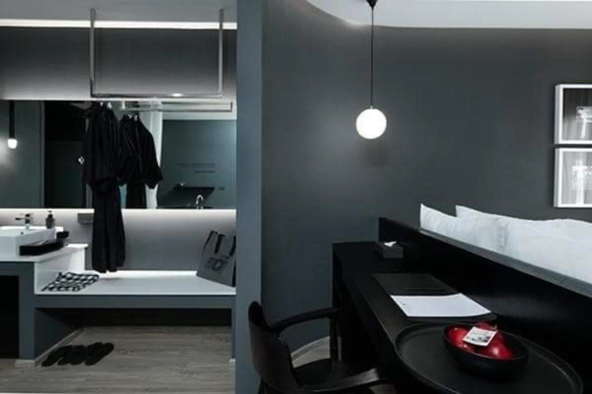 bunk bed in Foto Hotel Phuket Beachfront