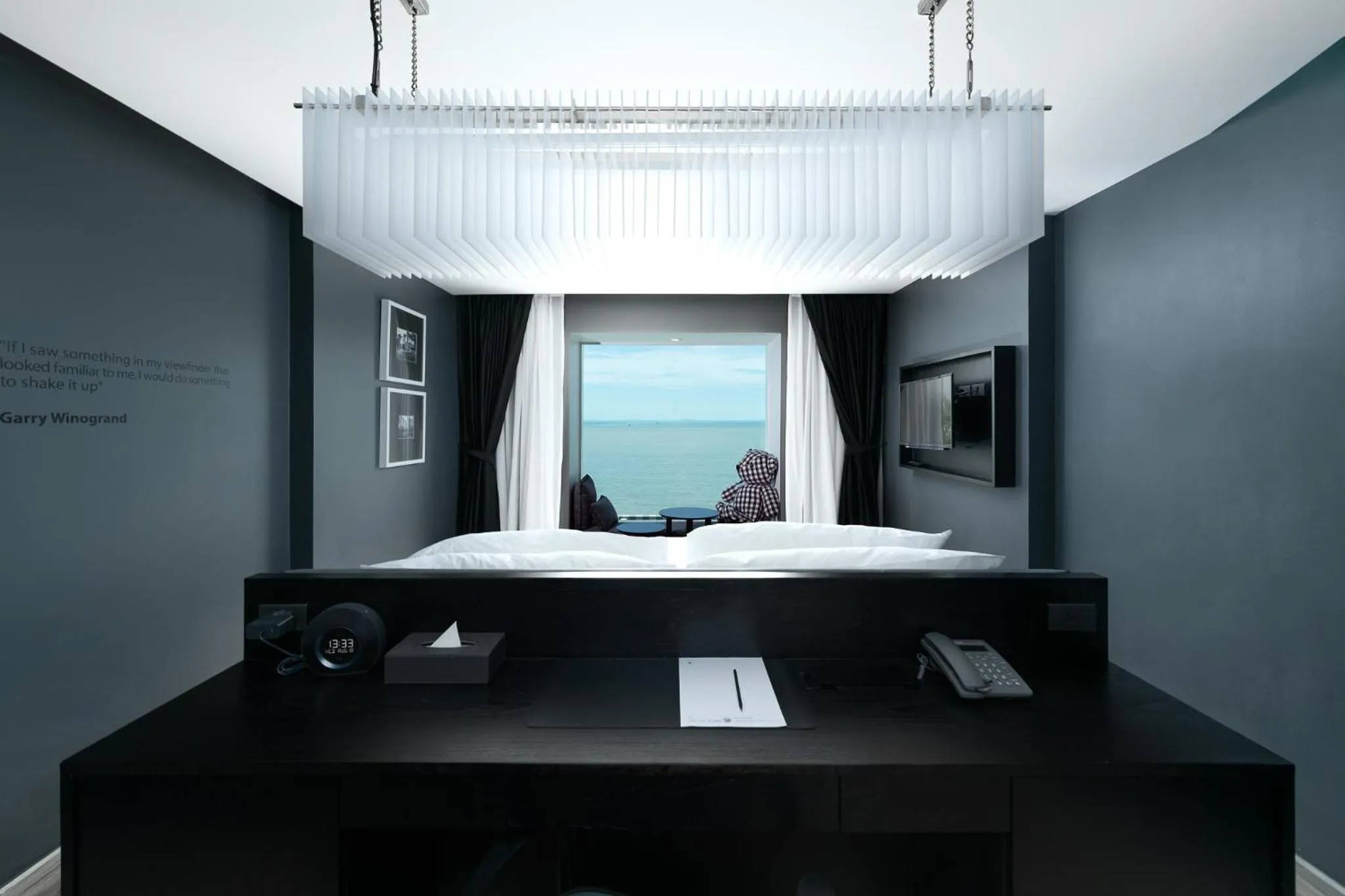 Bedroom in Foto Hotel Phuket Beachfront