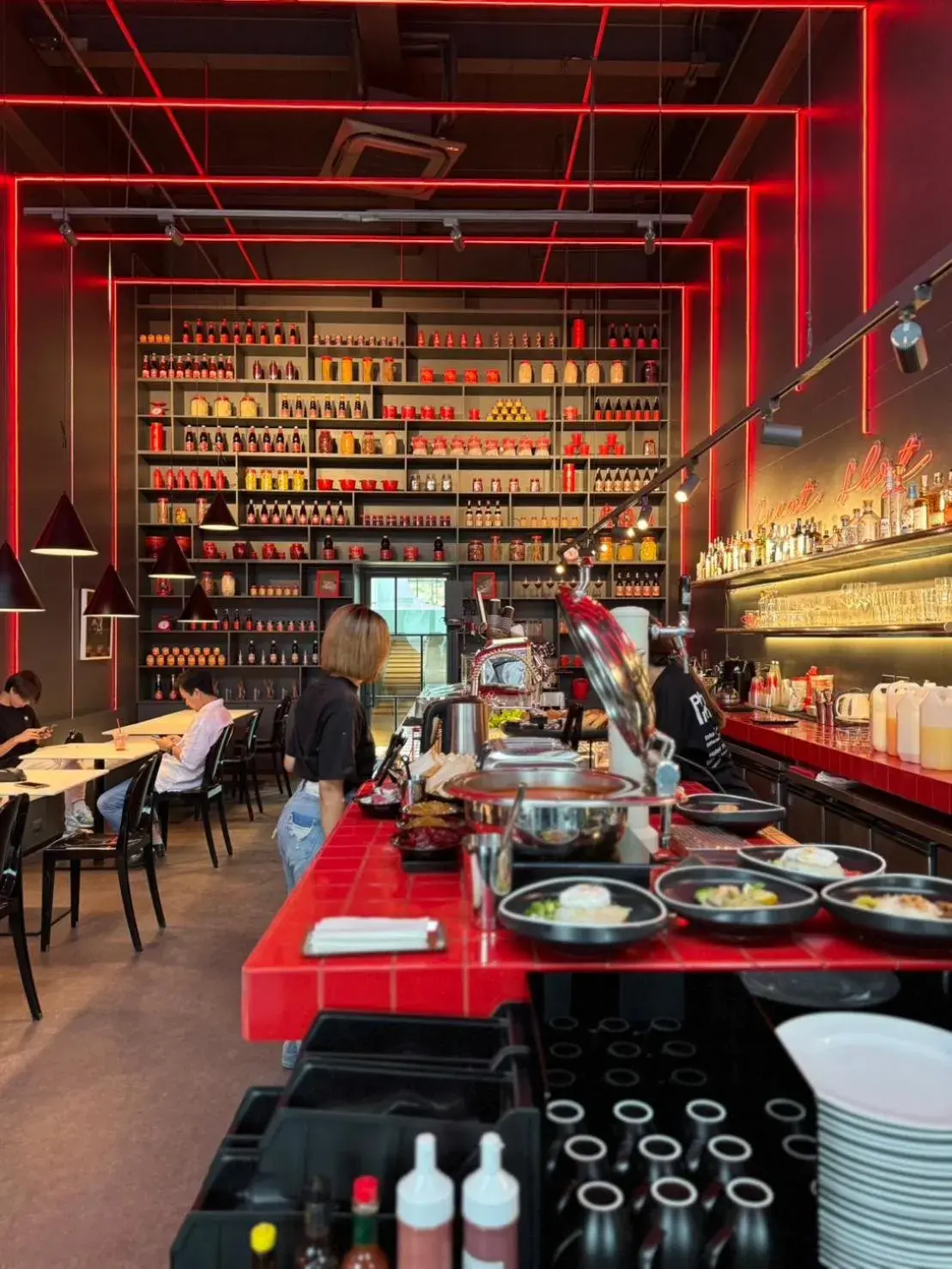 Restaurant/places to eat in Foto Hotel Phuket Beachfront Restaurant/places to eat in Foto Hotel Phuket Beachfront