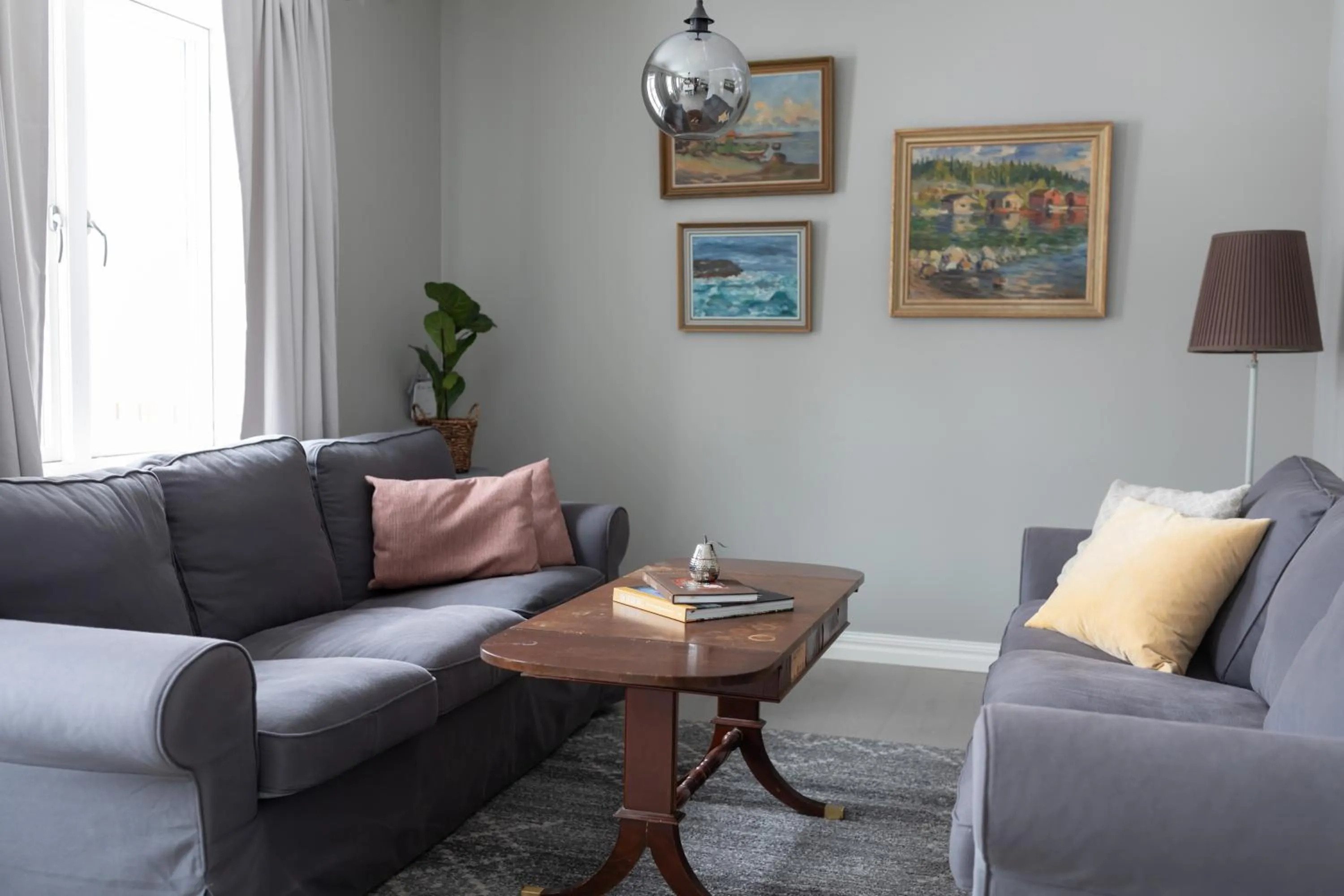 Living room in Bergs Gård & Hållsvikens Gård