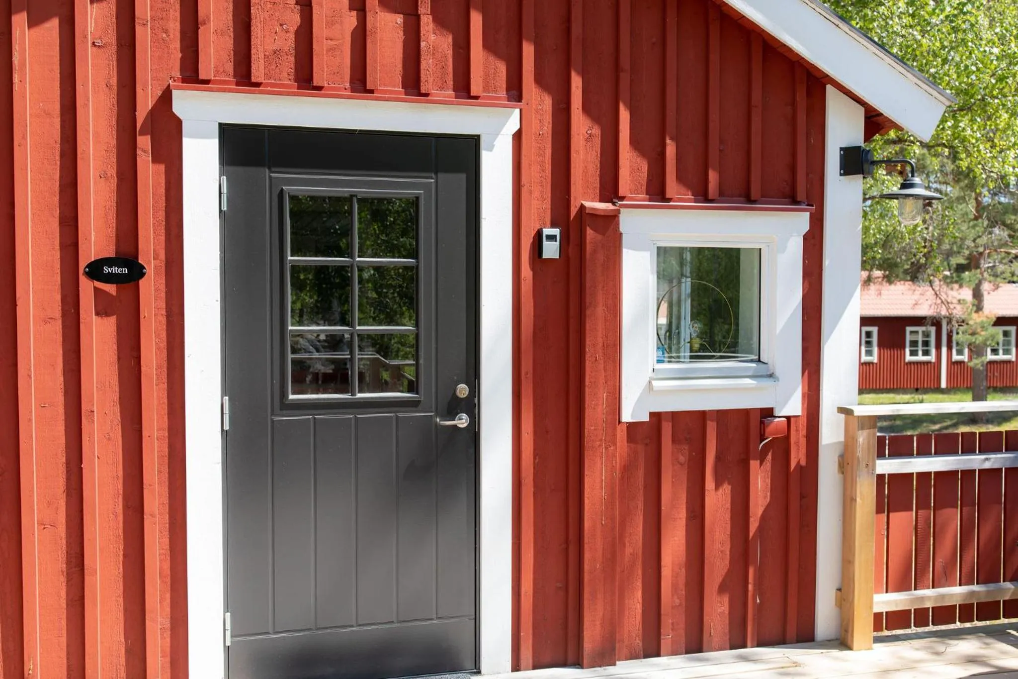 Property building in Bergs Gård & Hållsvikens Gård