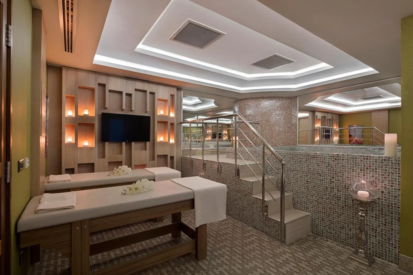 Hot Tub in Grand Millennium Konya