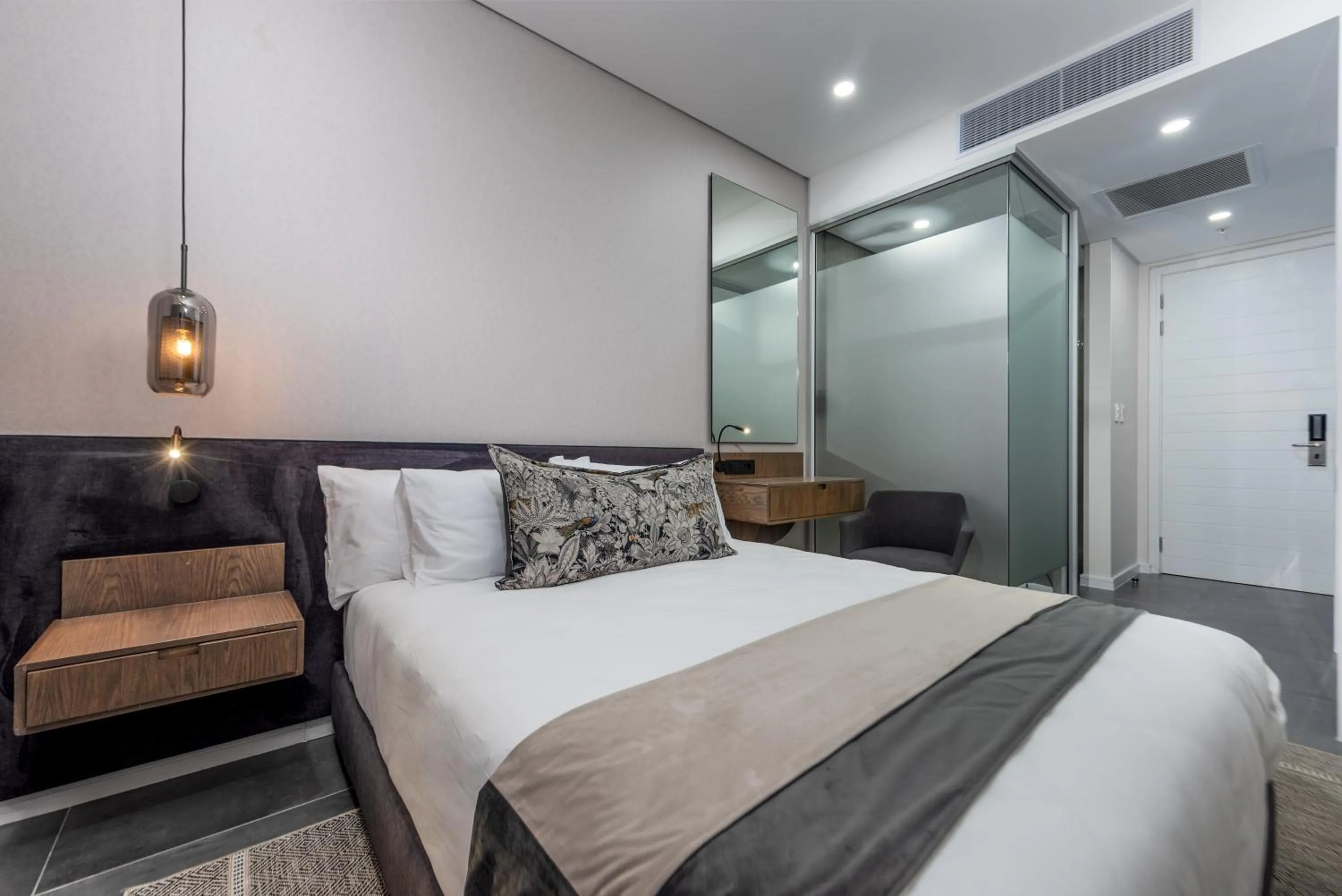 Bed in Reserved Suites Illovo