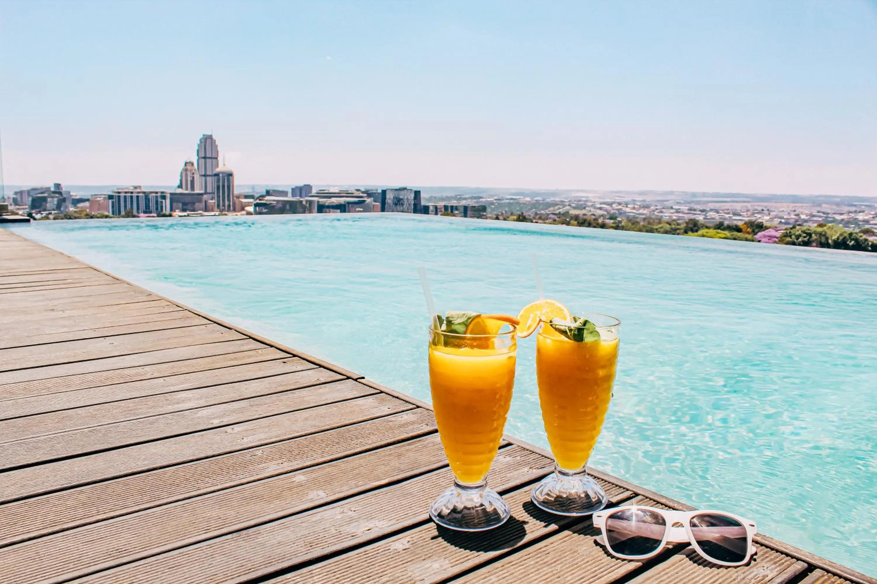 Swimming pool in Reserved Suites Illovo