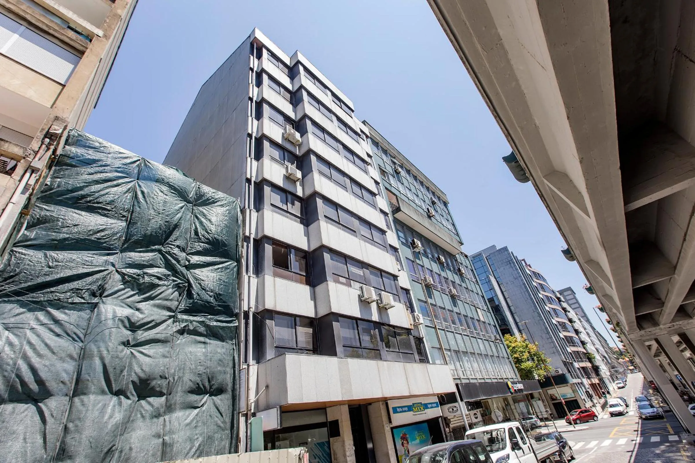 1BR Flat in Trindade w/ AC by metro station