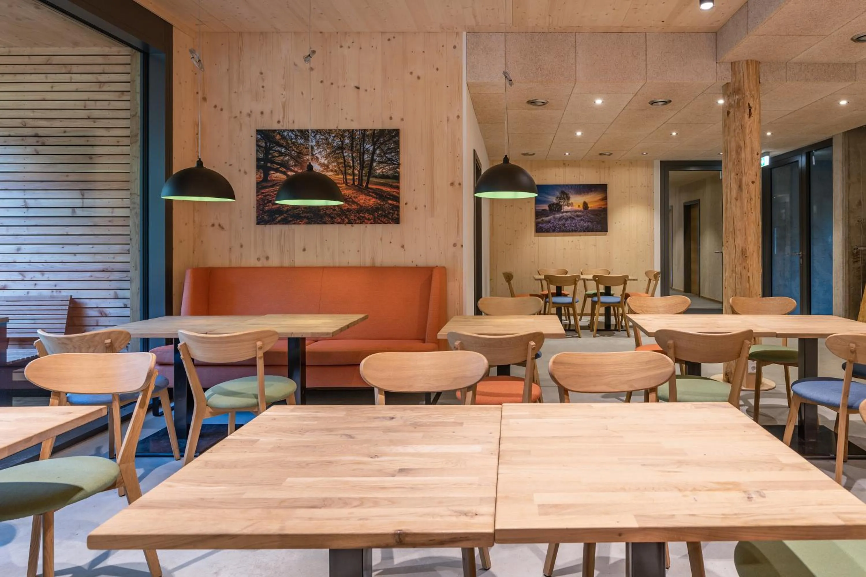 Restaurant/places to eat in Hotel 11 Eulen