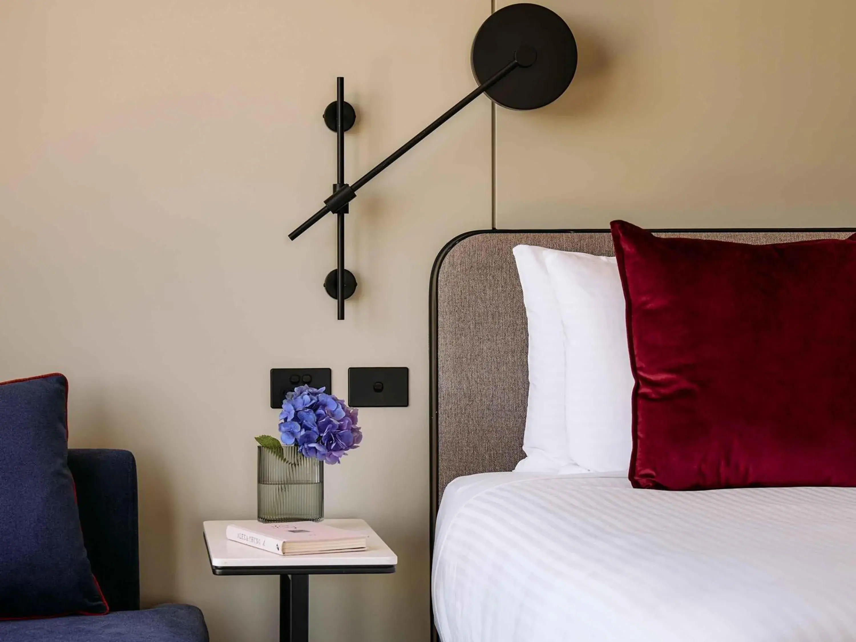 Bedroom, Bed in Mercure Melbourne Doncaster Bedroom, Bed in Mercure Melbourne Doncaster