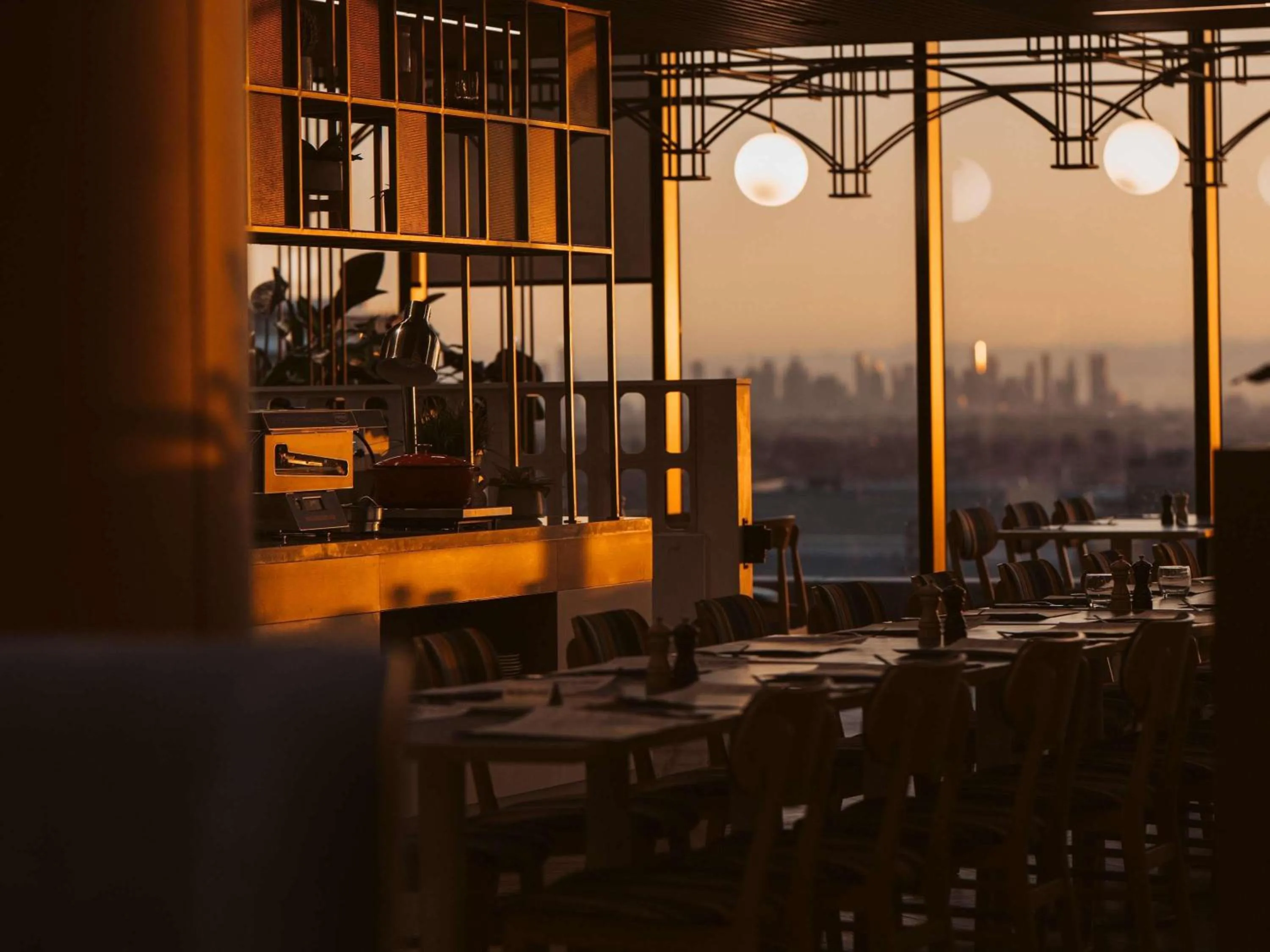 Restaurant/places to eat in Mercure Melbourne Doncaster