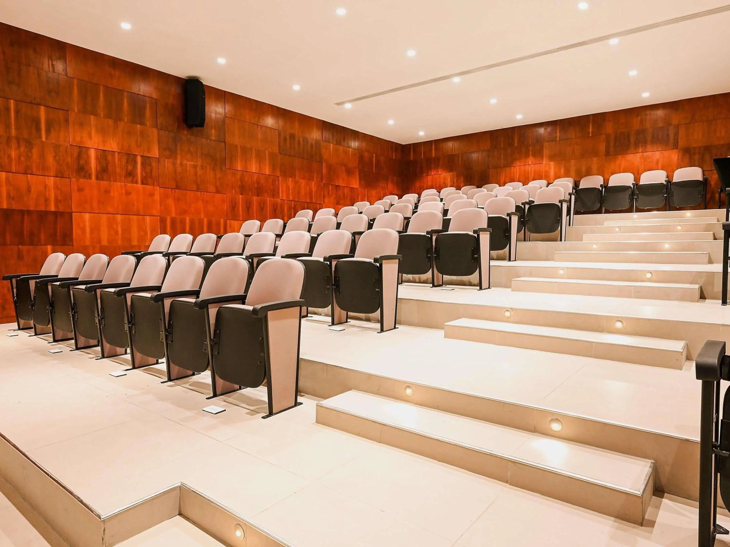 Meeting/conference room in Novotel Santa Cruz De La Sierra