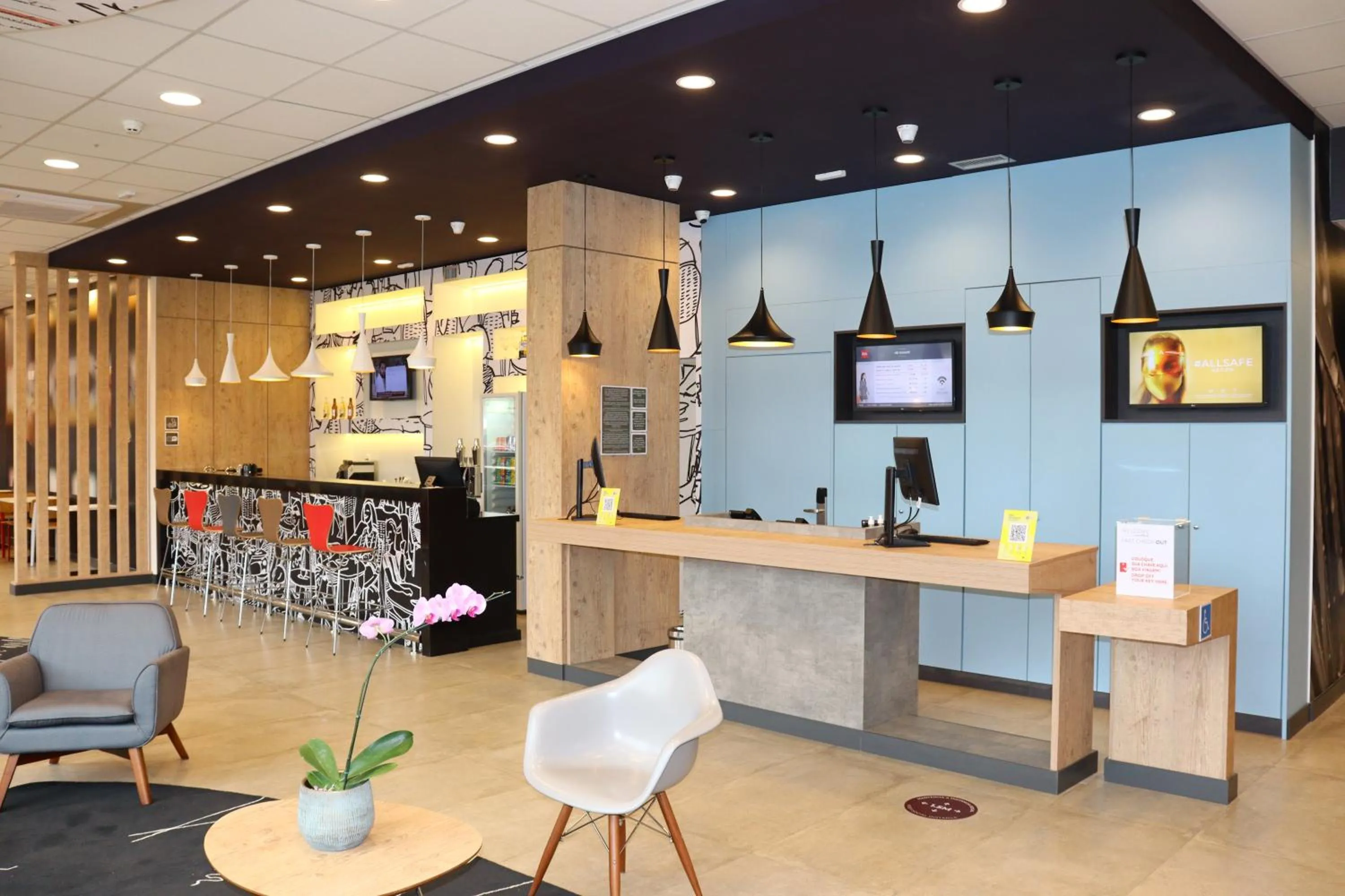 Lobby or reception in Ibis Guaxupe
