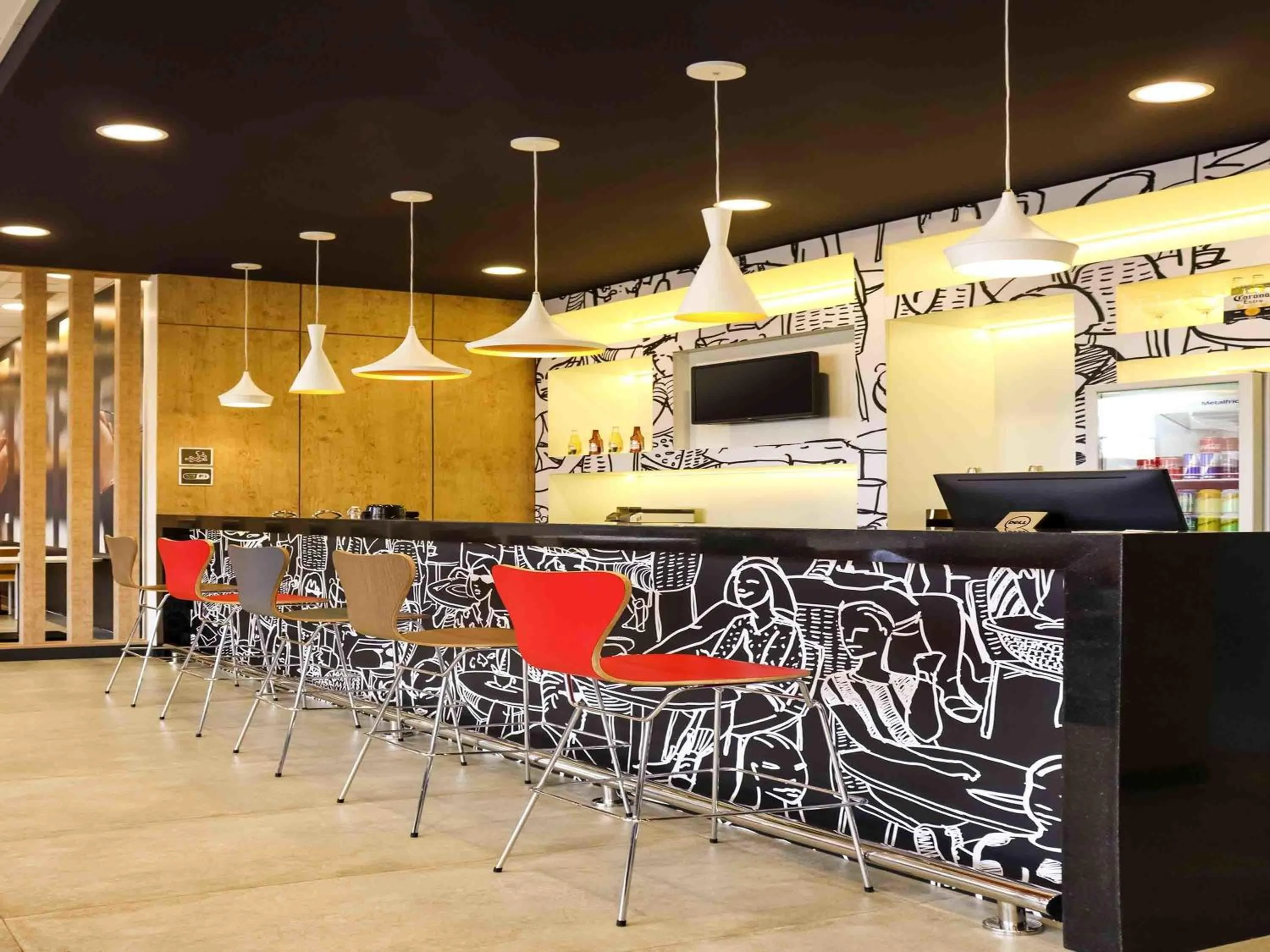 Lounge or bar in Ibis Guaxupe