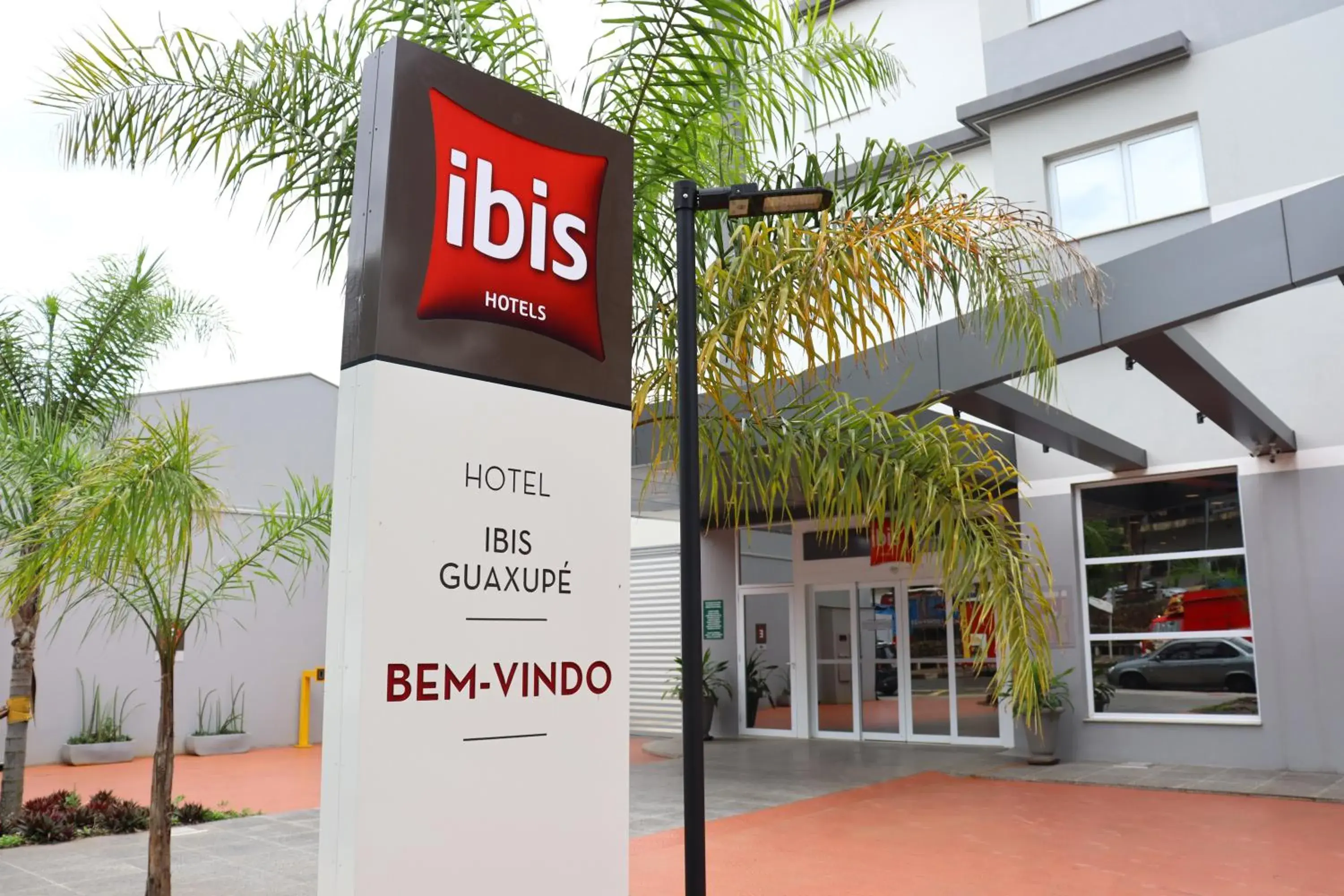 Facade/entrance in Ibis Guaxupe Facade/entrance in Ibis Guaxupe